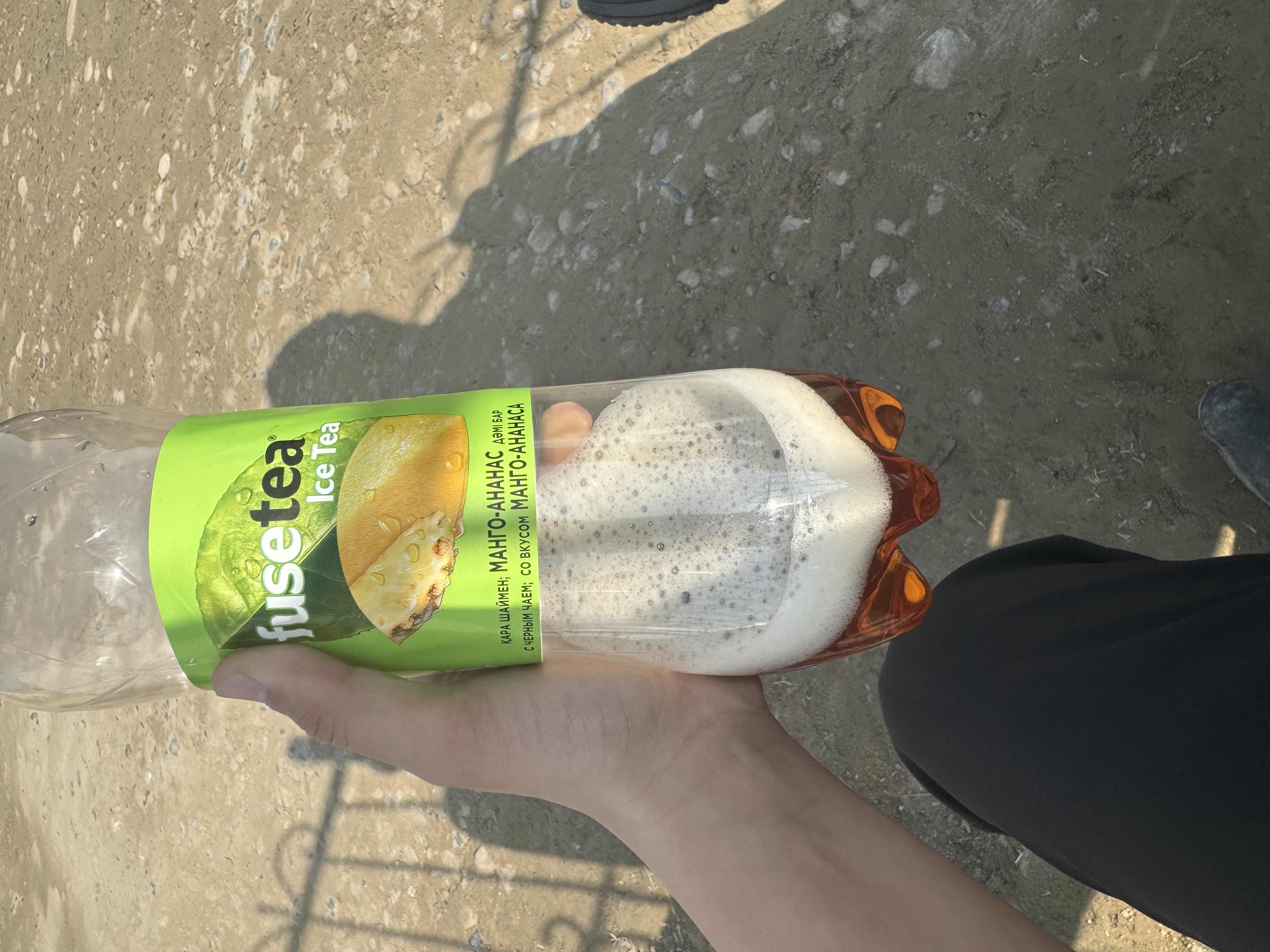 Холодный чай манго-ананас