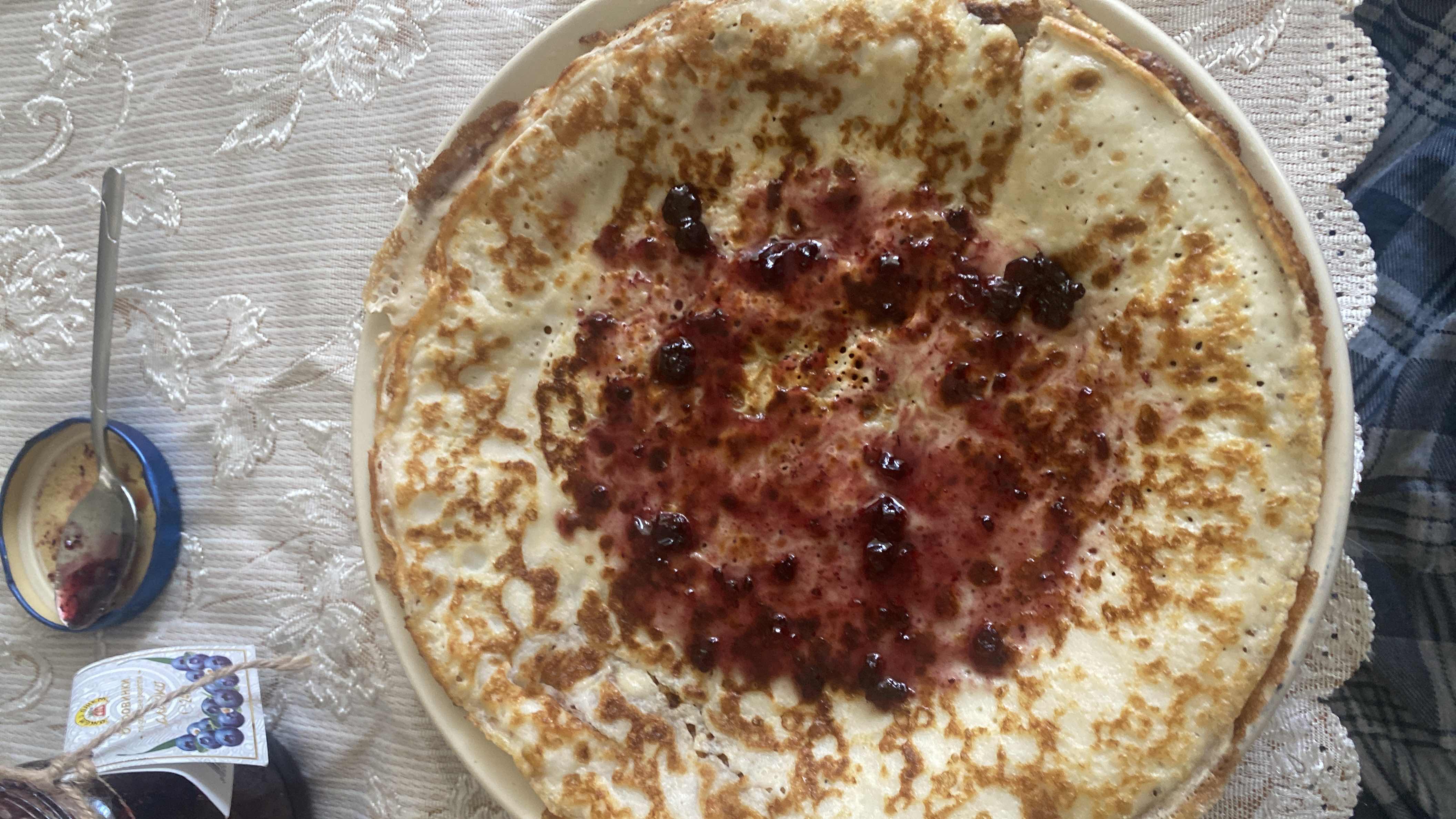 Палачинка с боровинково сладко