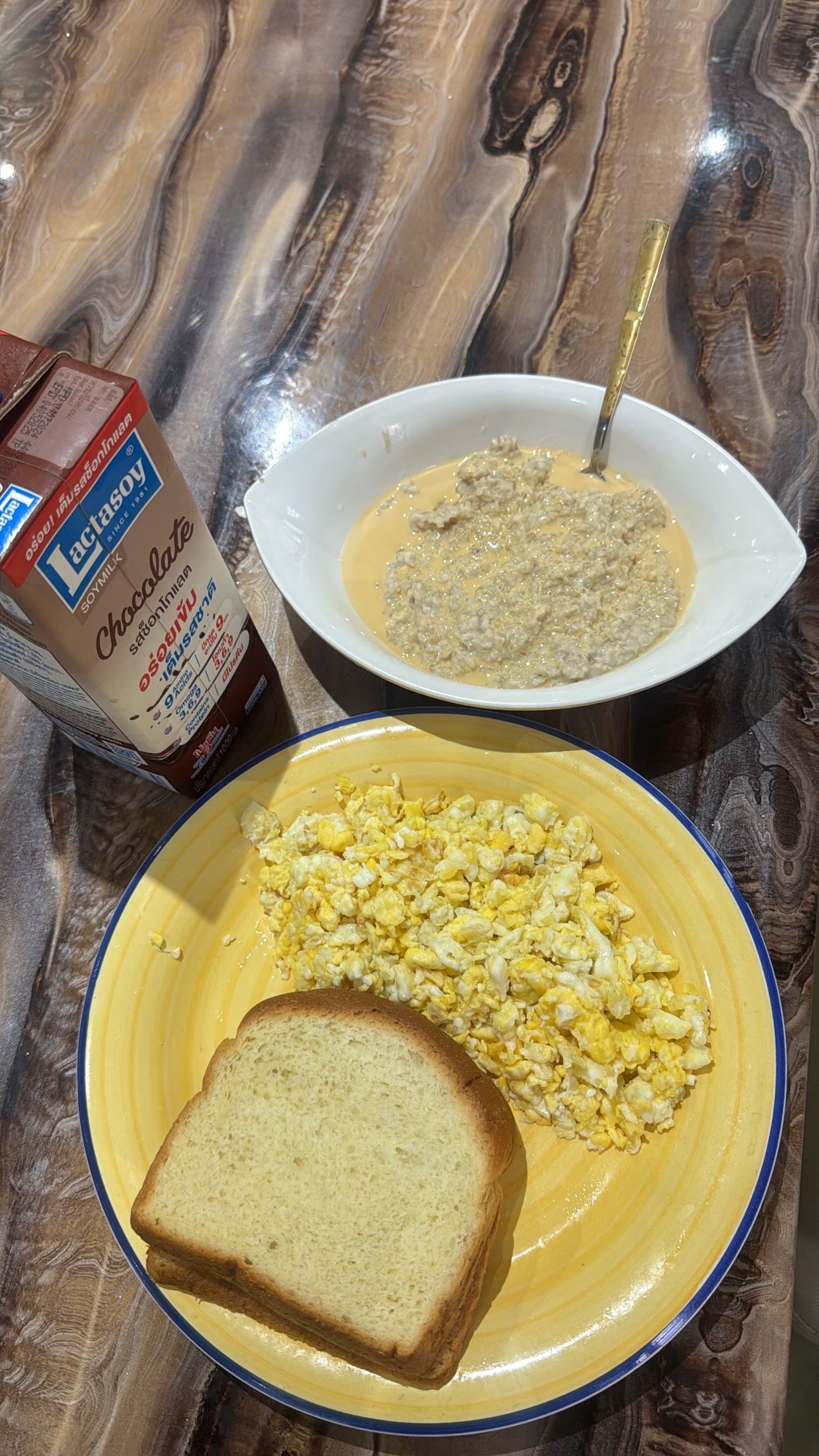 Scrambled Eggs with Oatmeal