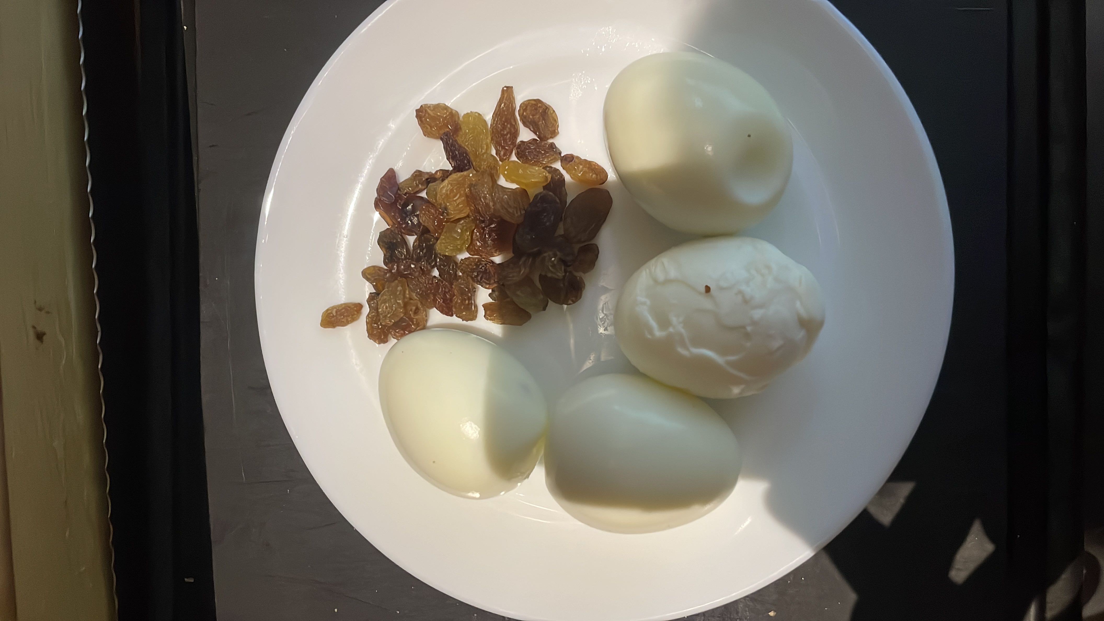 Boiled Eggs with Raisins