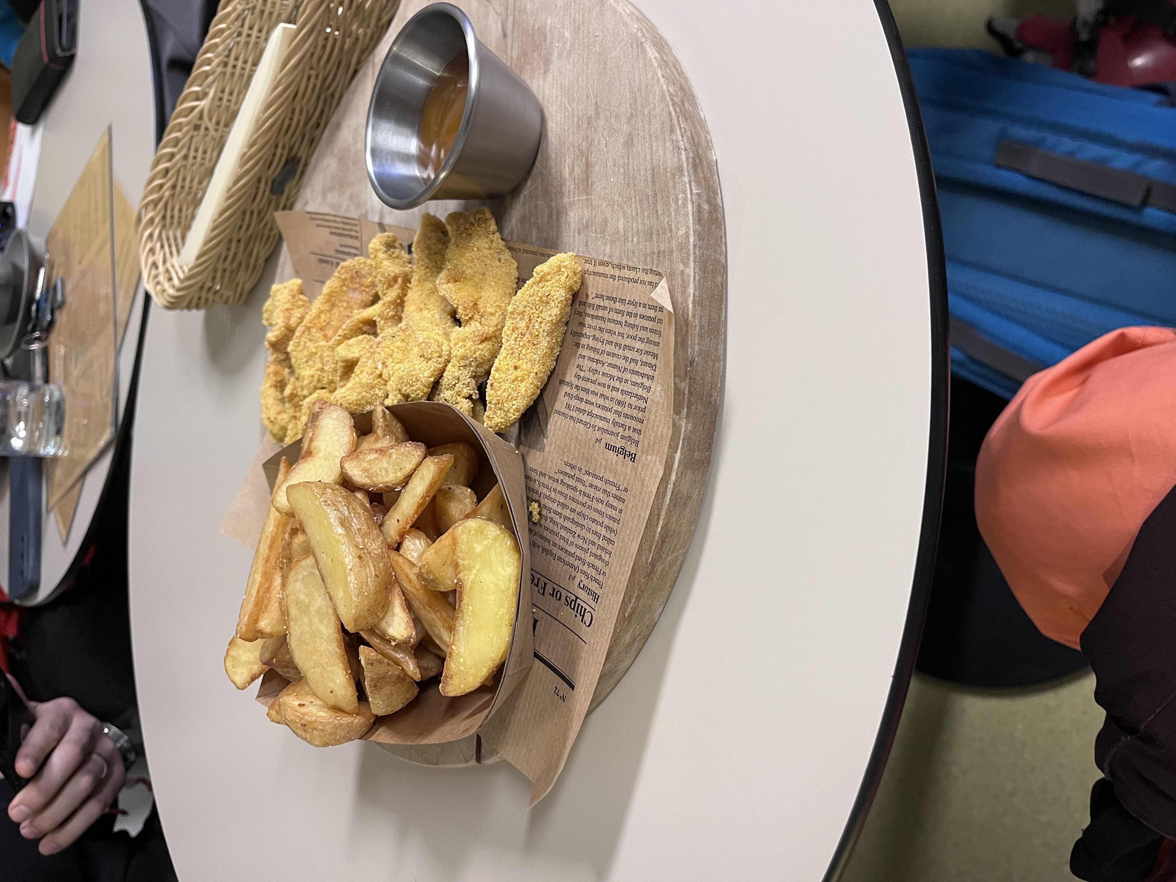 Chicken Strips with Wedges