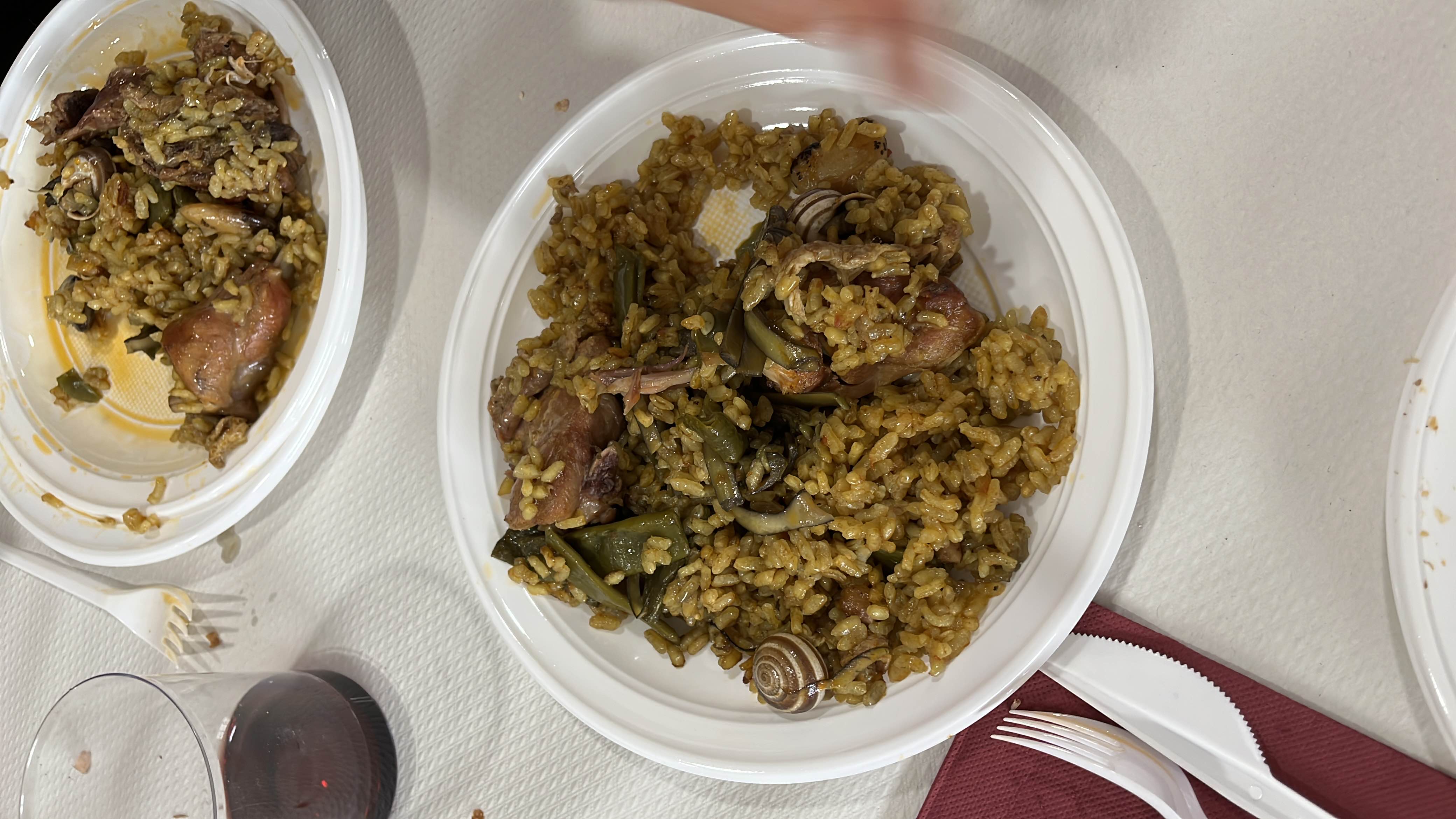 Arroz con conejo y caracoles