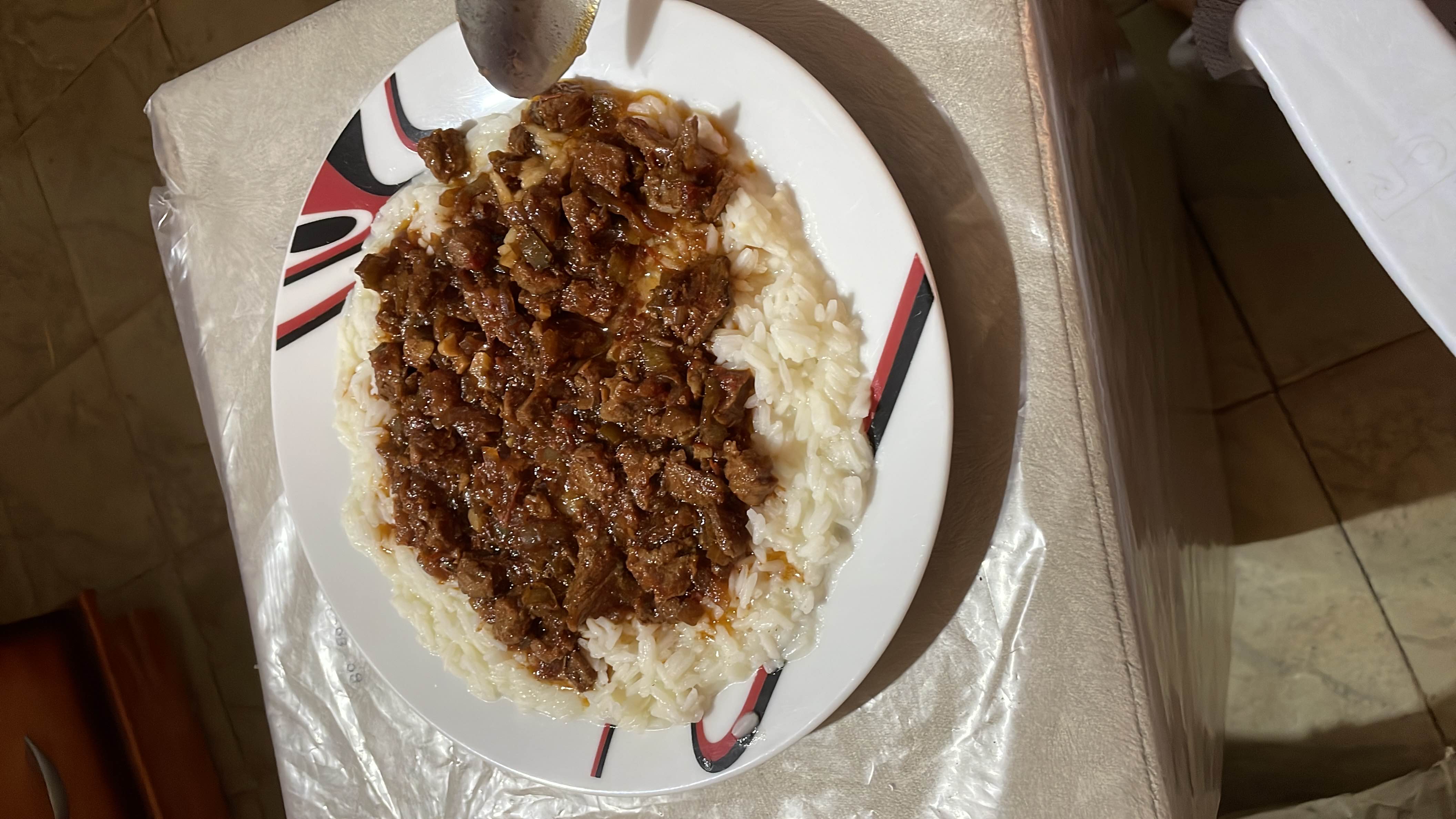 Arroz con carne guisada