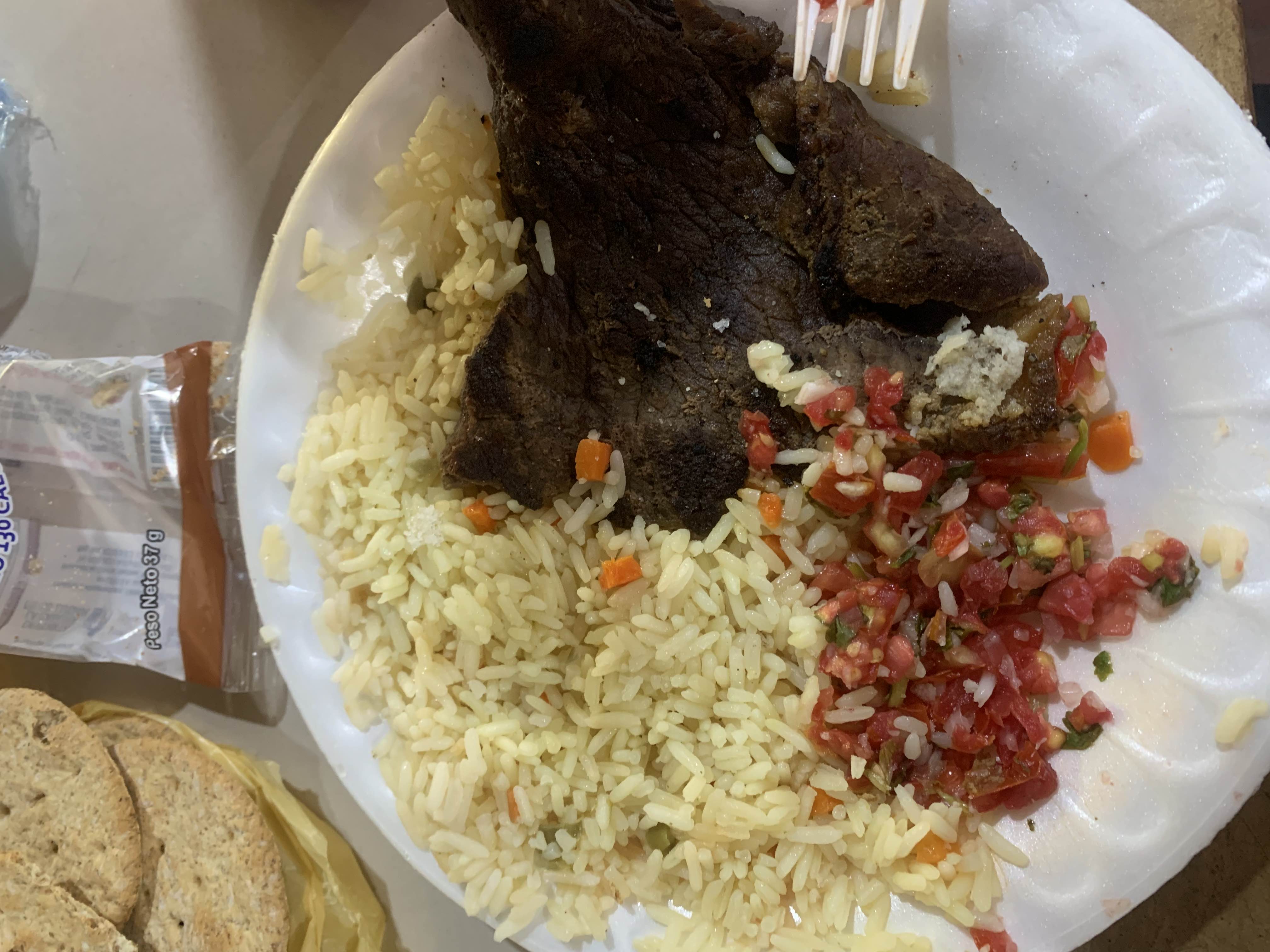 Arroz con carne asada