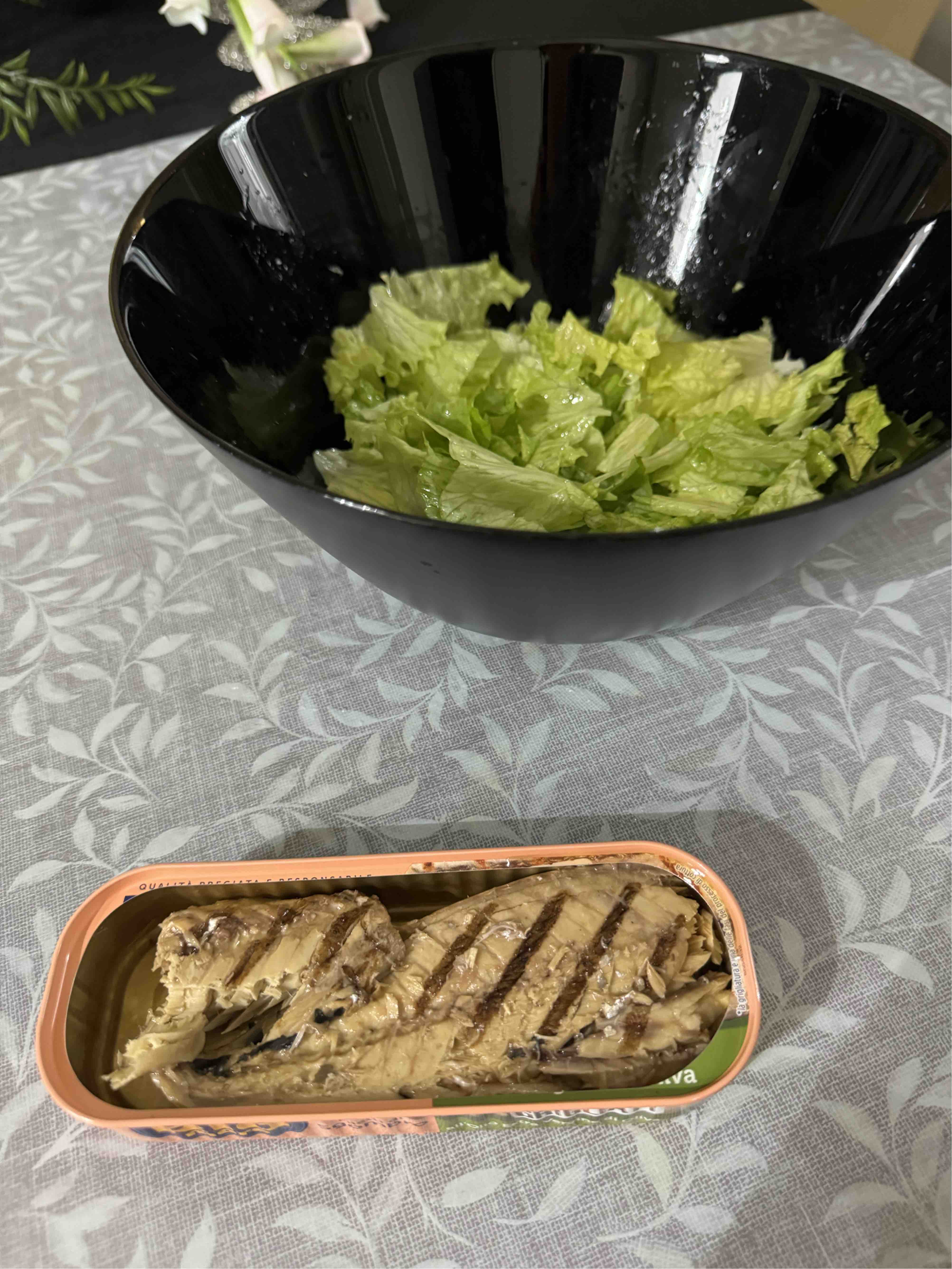 Grilled Mackerel Salad