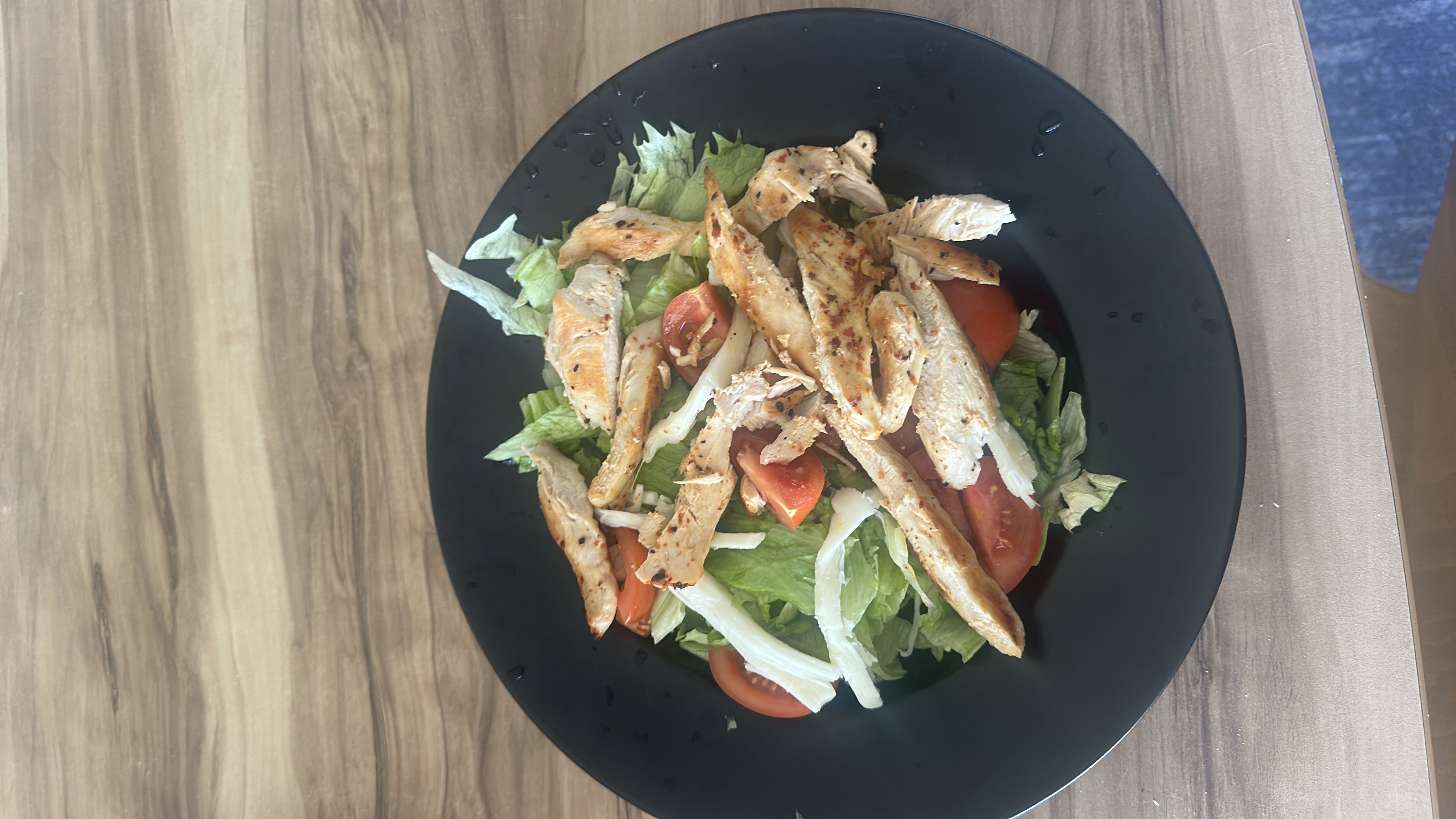 Tavuklu Salata