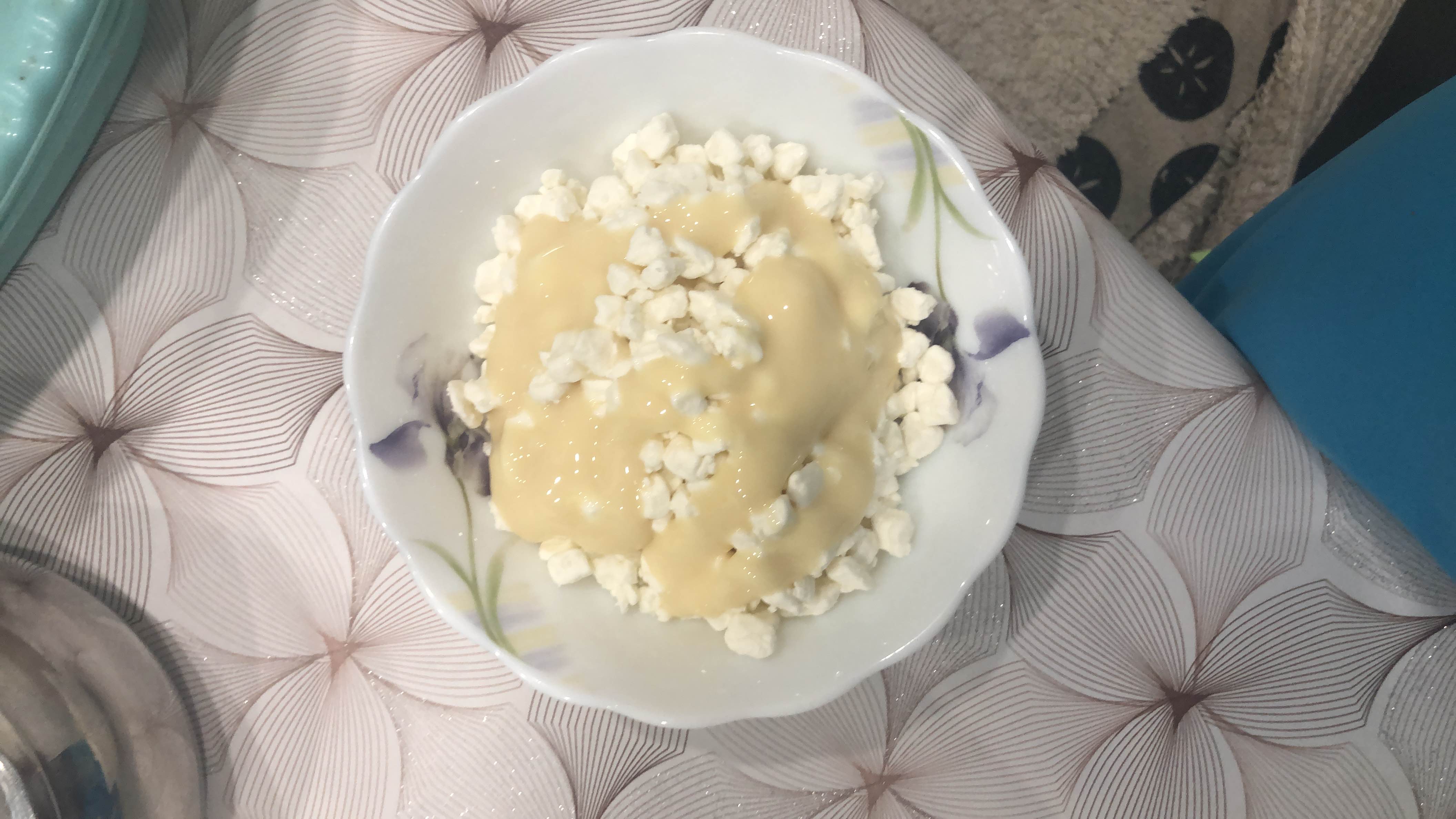 Творог с сгущенкой