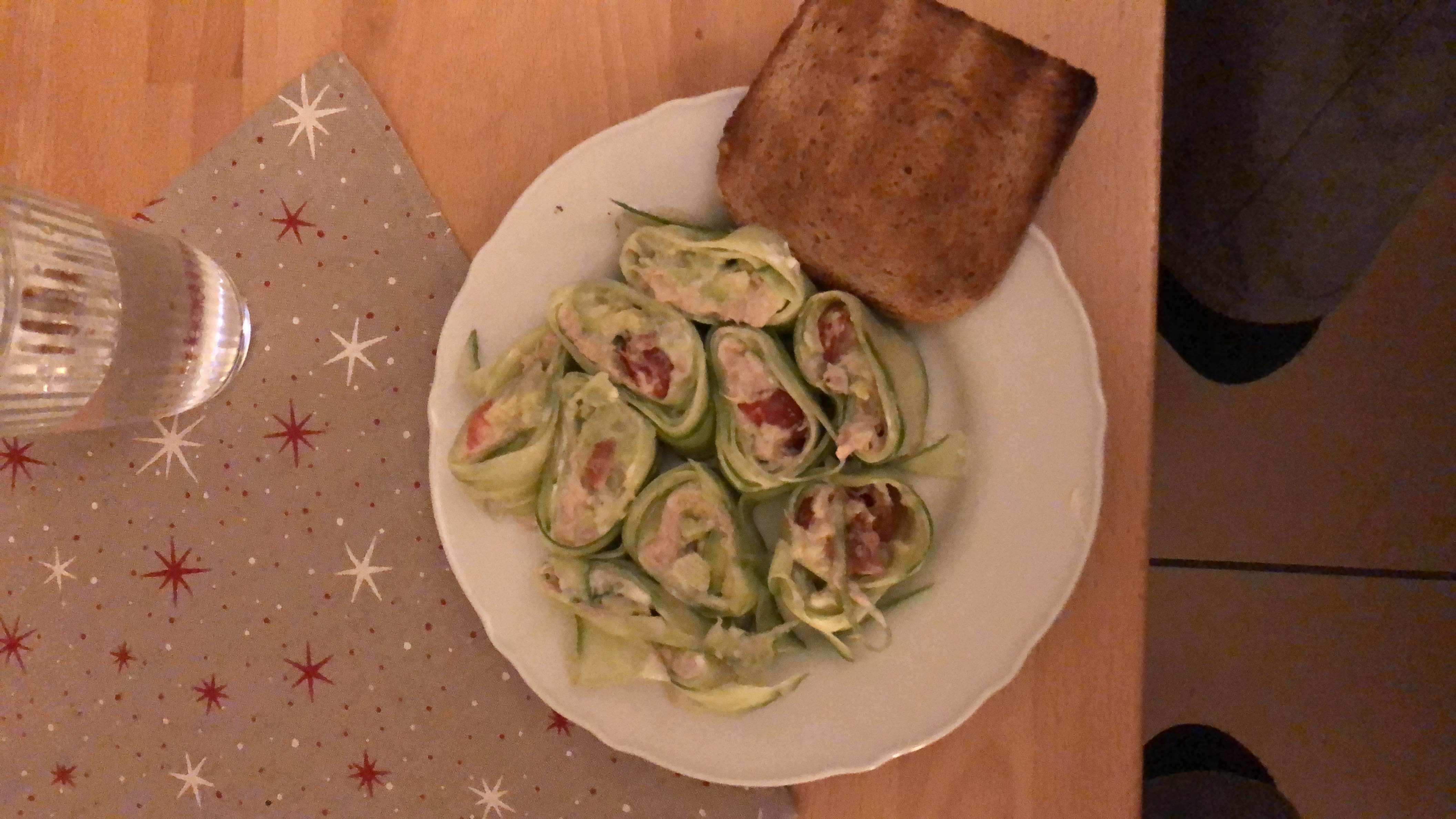 Okurkové rolky s toastem