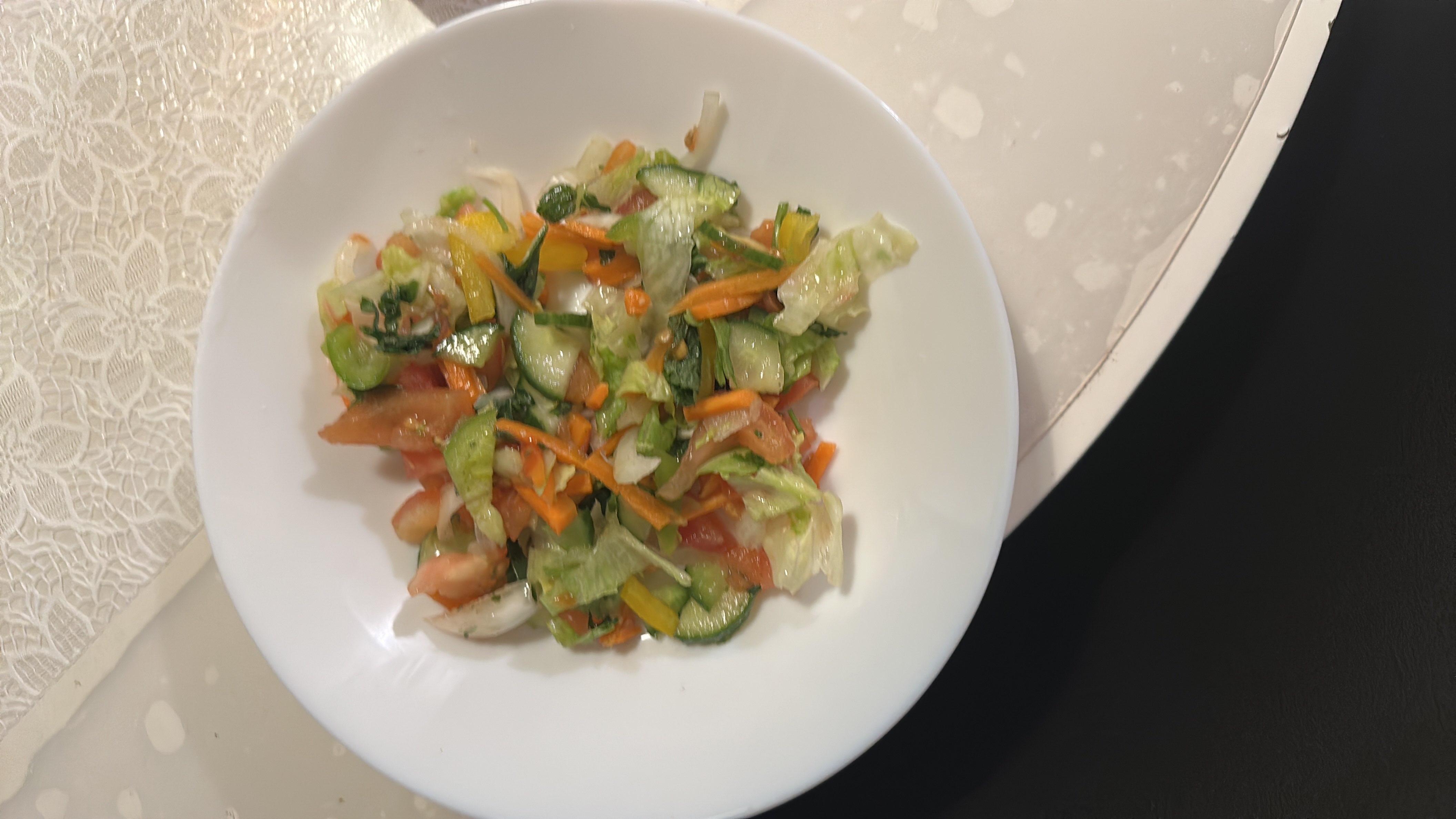 Blandad grönsakssallad