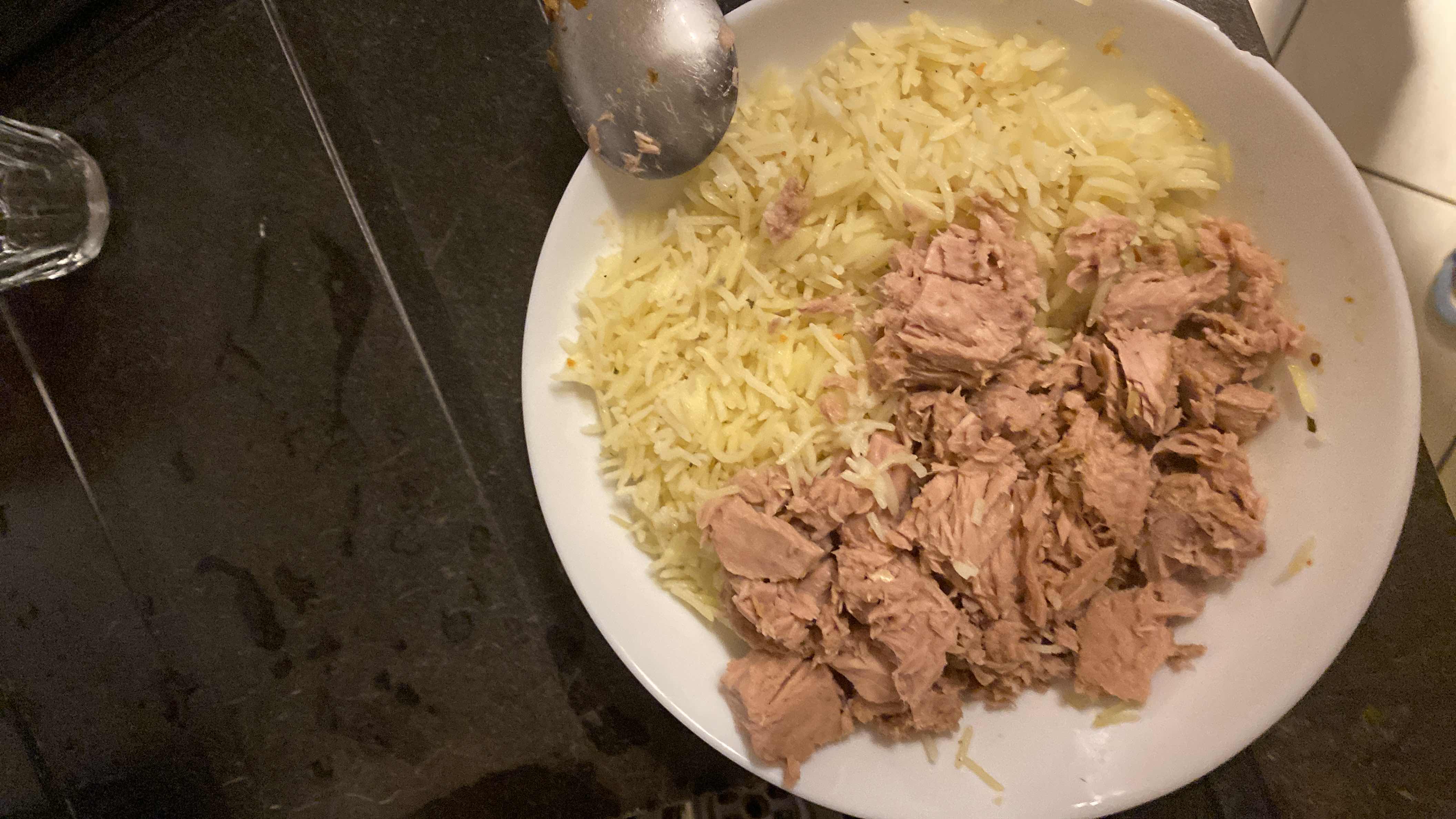 أرز بالتونة