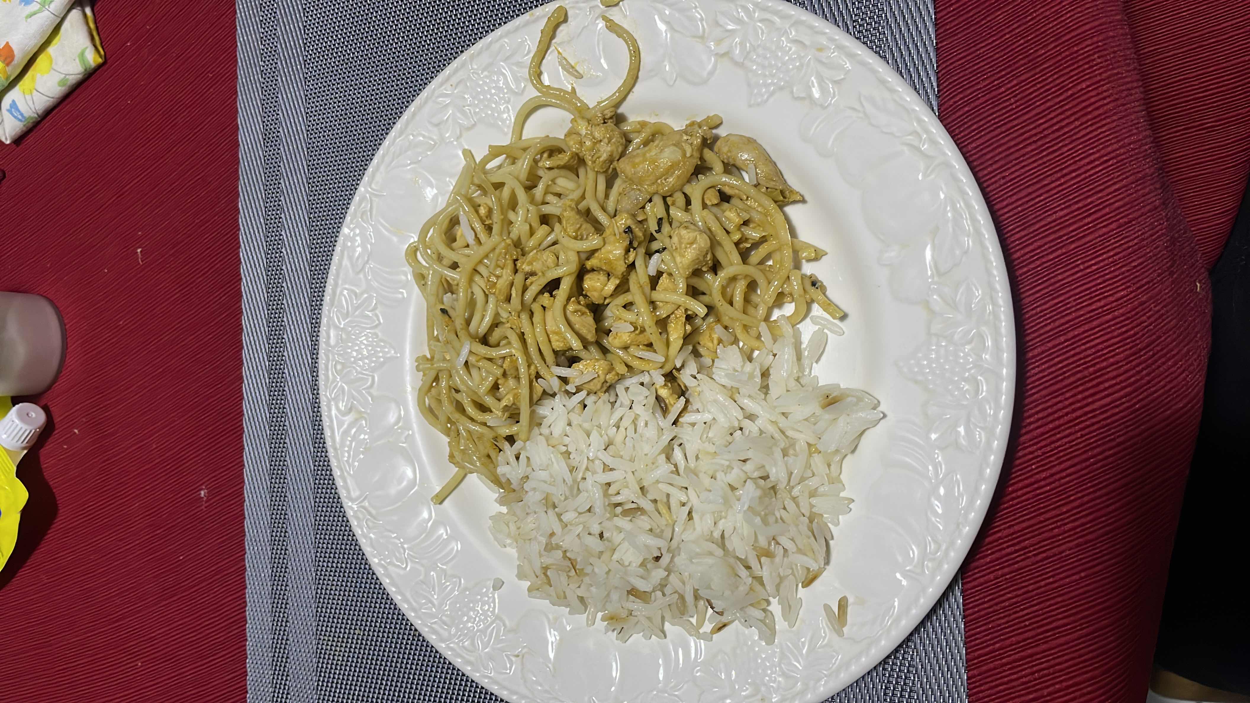 Arroz y pasta con pollo