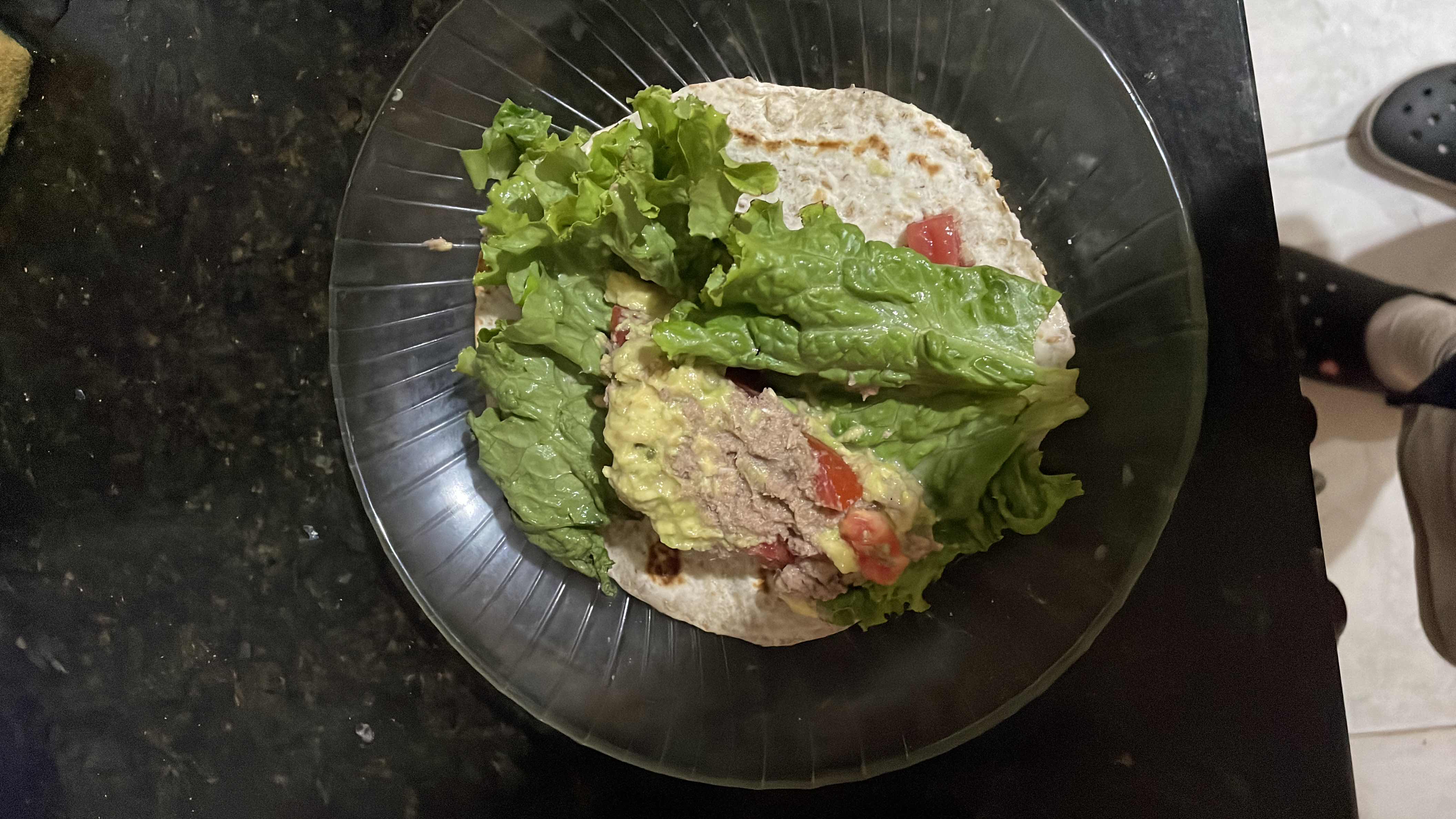 Taco de atún y aguacate