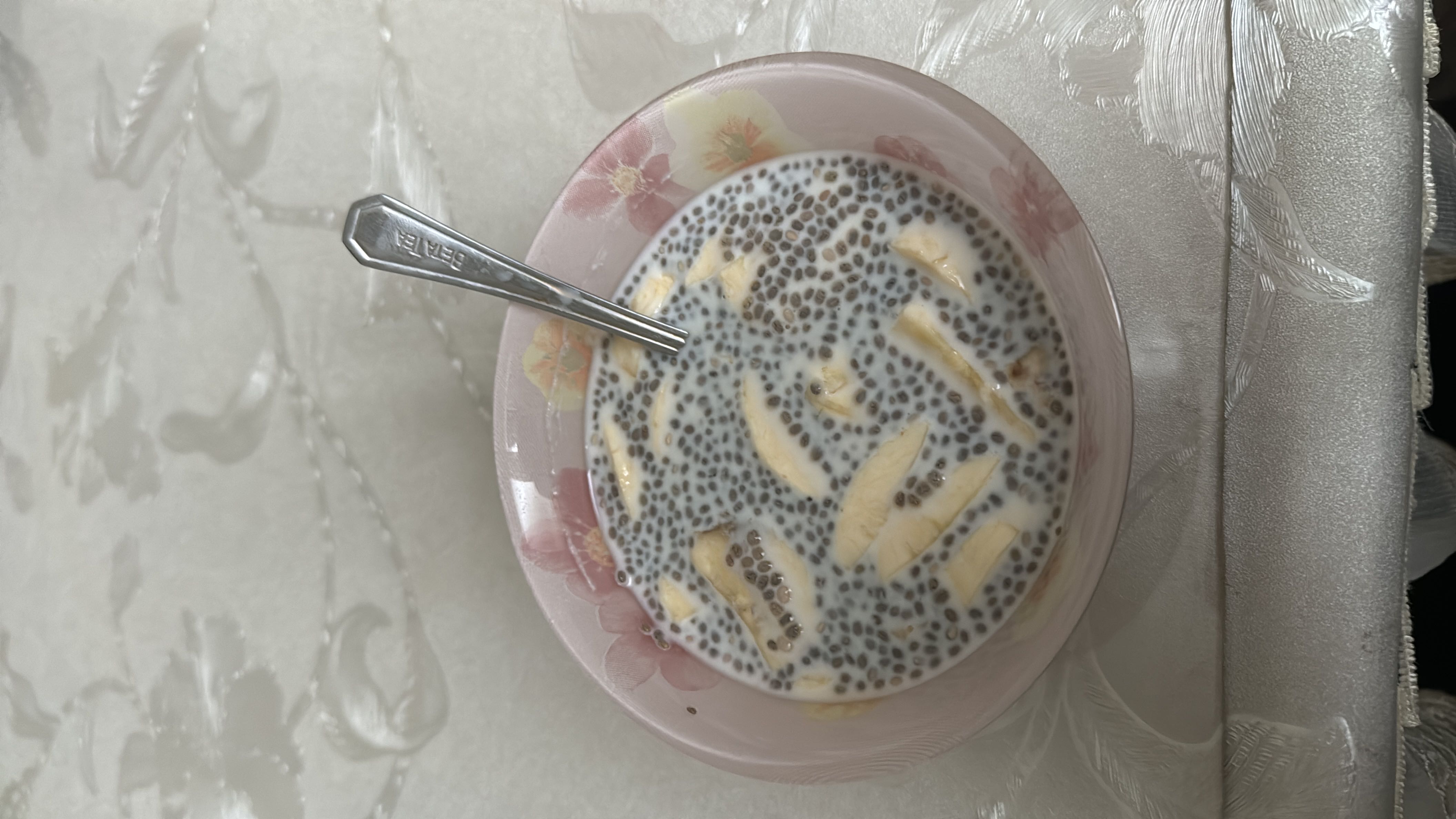 Чиа-пудинг с бананом