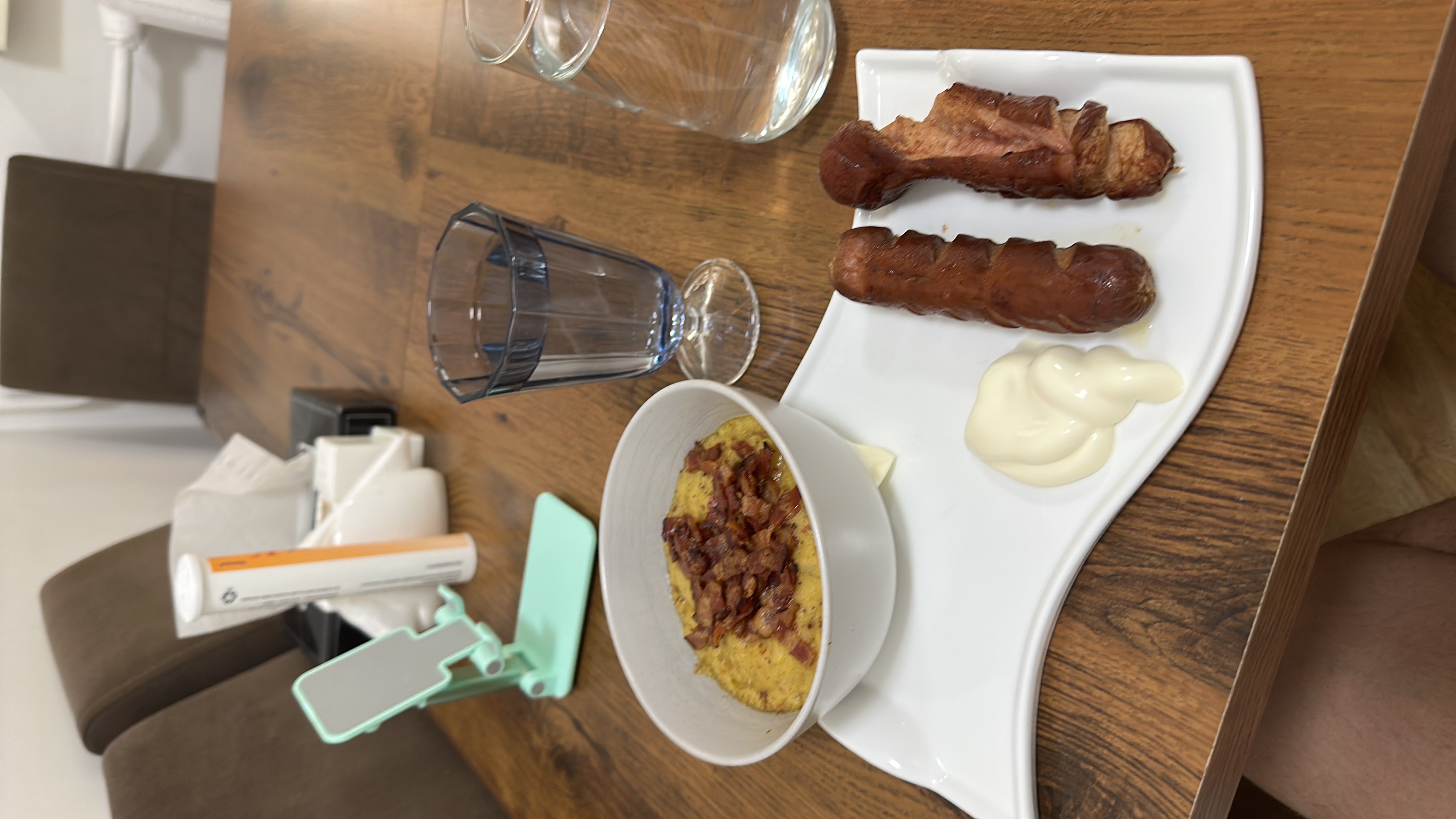 Scrambled eggs with sausage