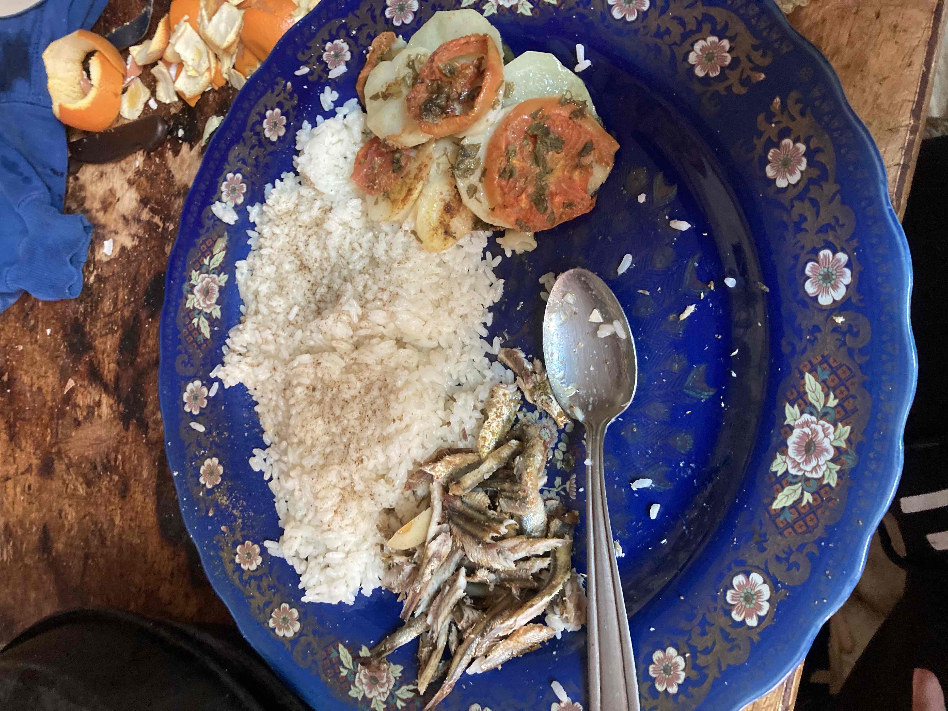 Riz avec poisson et légumes