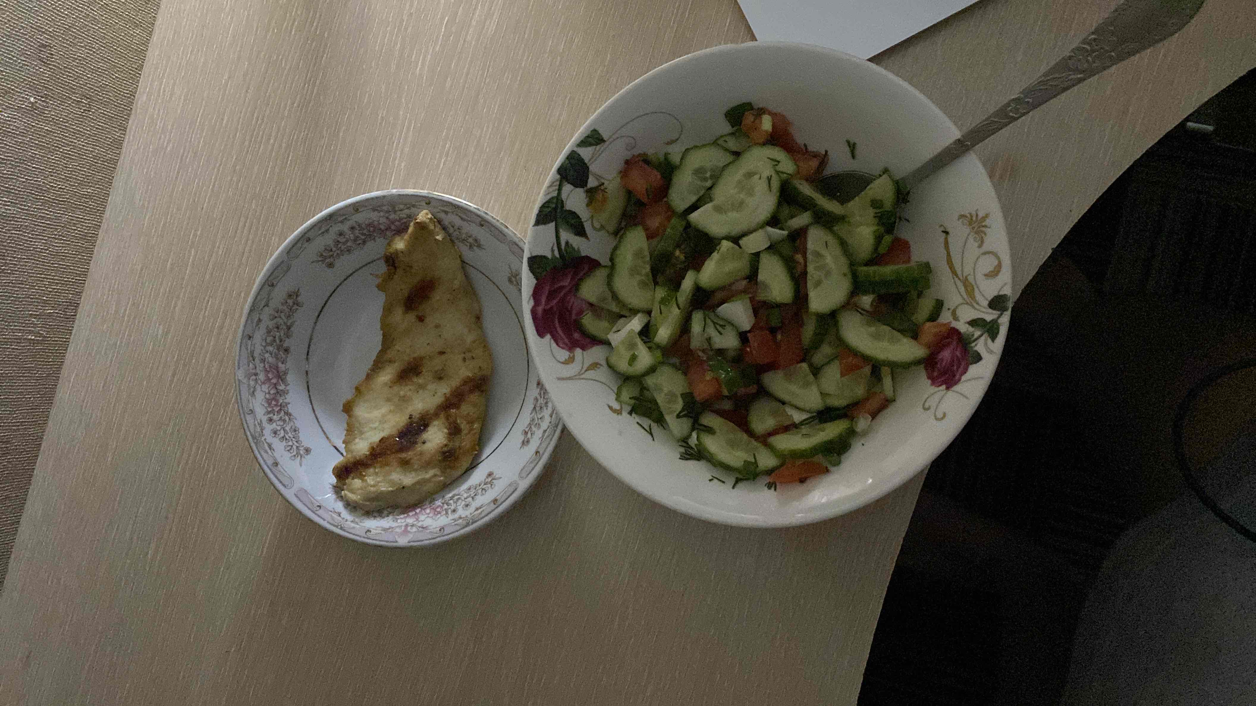Grilled Chicken with Salad
