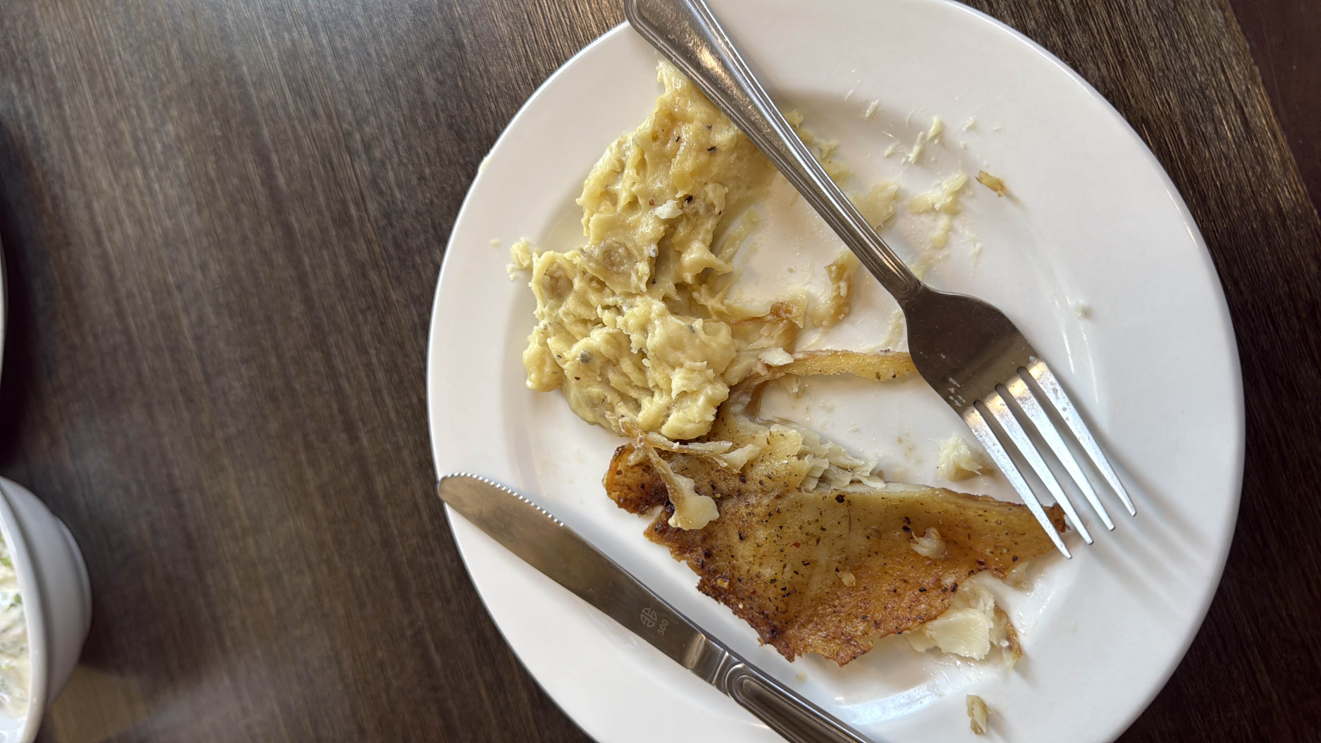 Grilled Fish with Mashed Potatoes