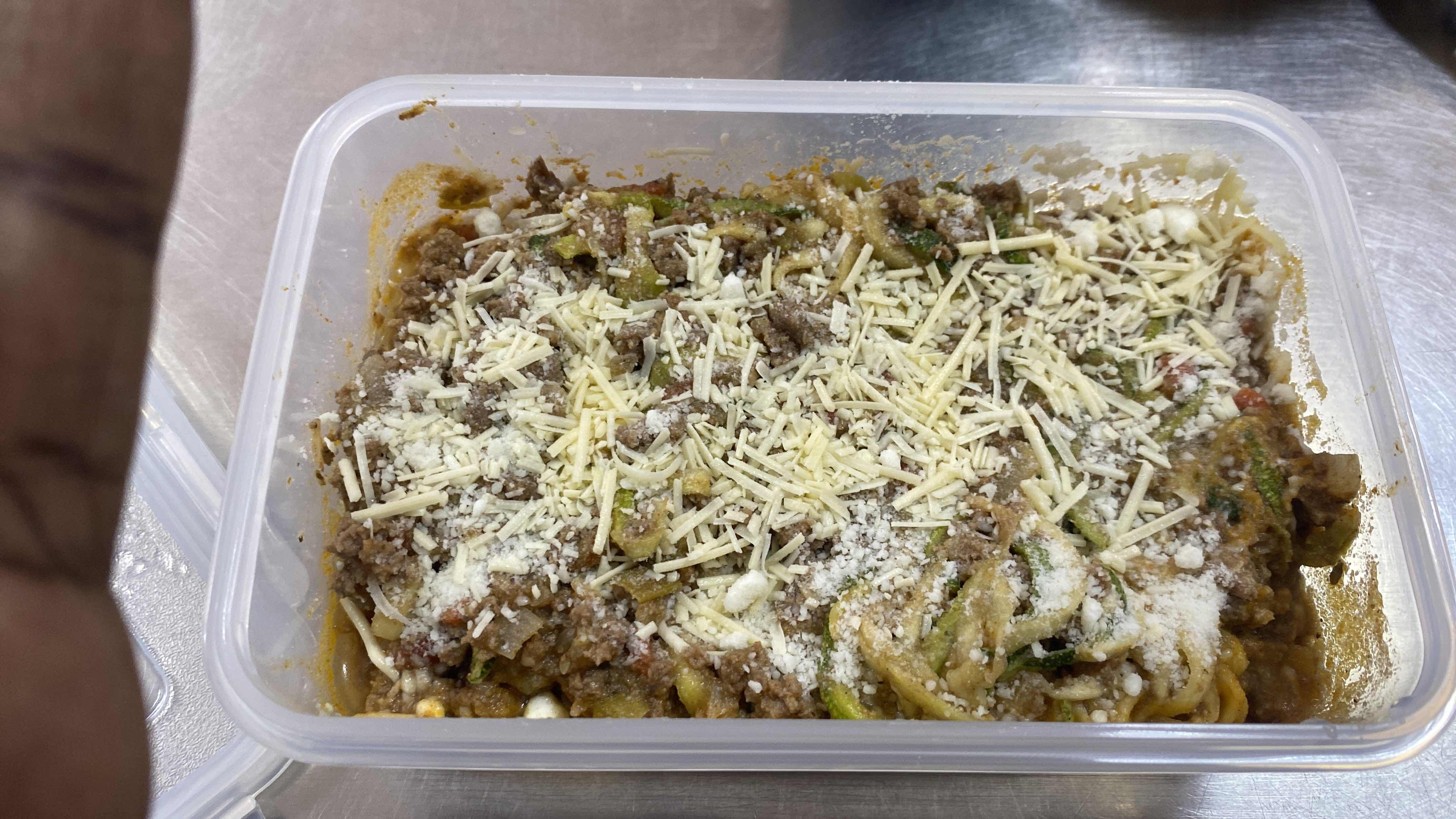 Pasta con carne y queso