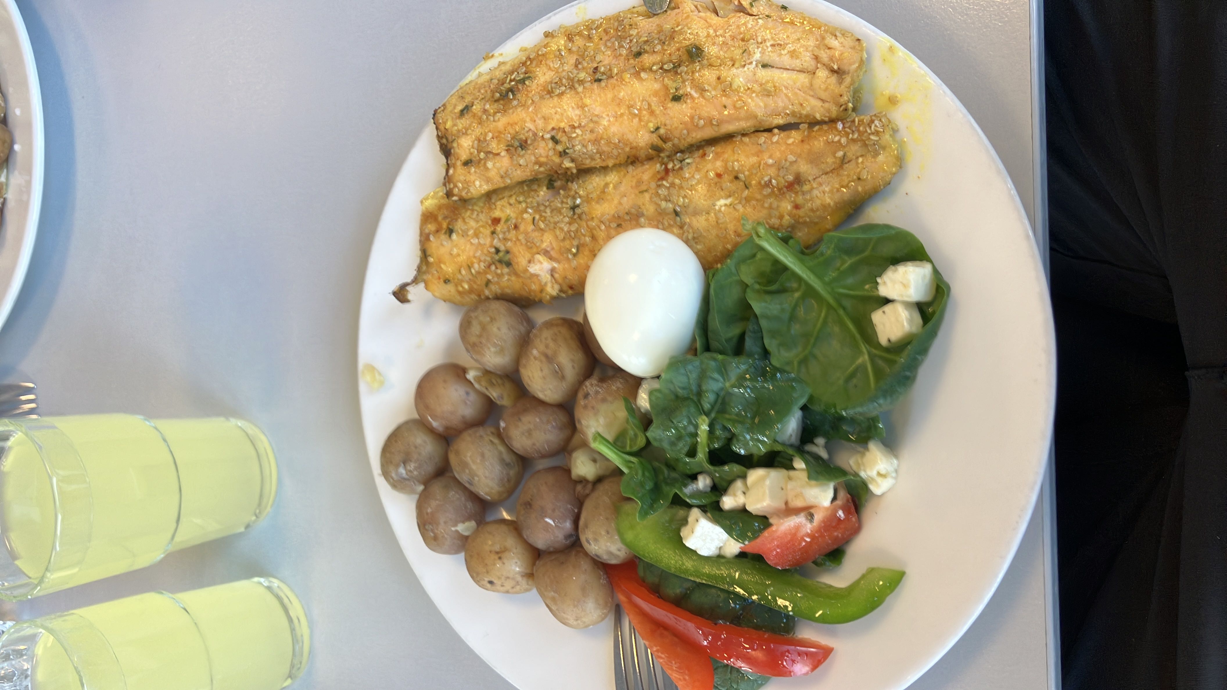 Pieczona ryba z warzywami