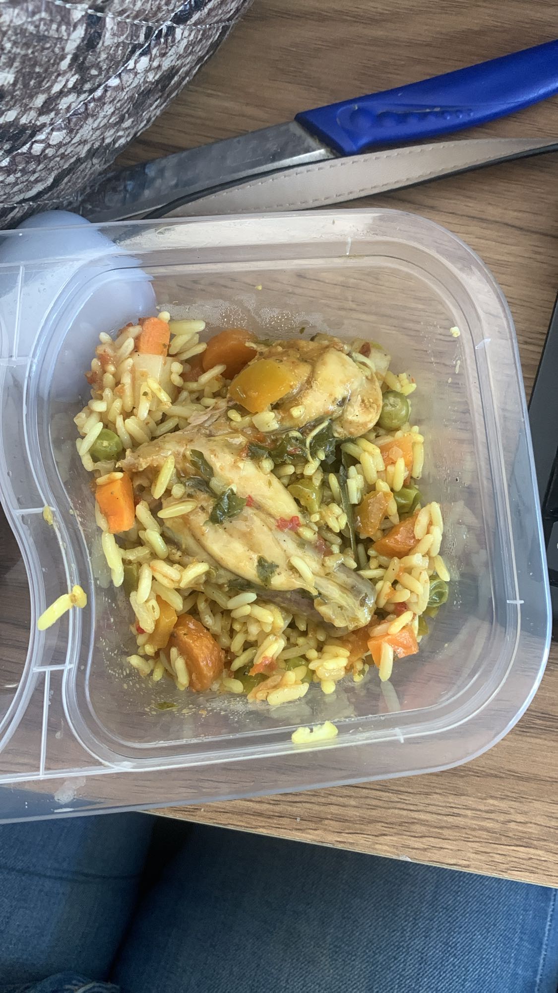 Riz au poulet et légumes