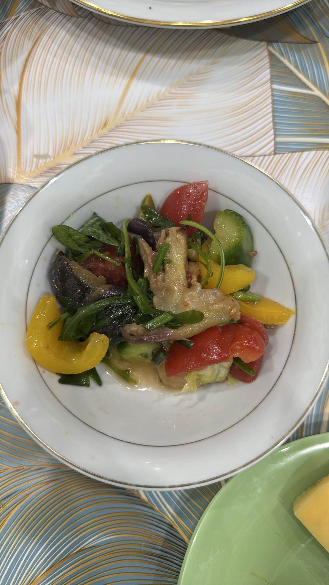 Овощной салат с баклажаном