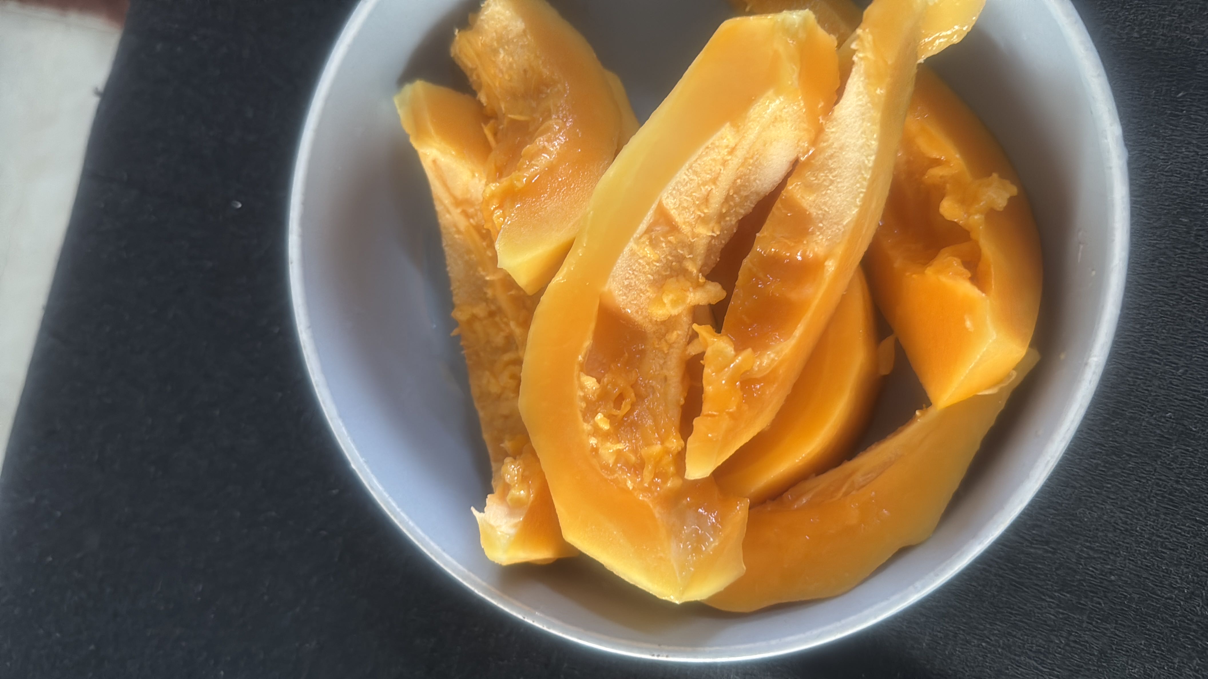 Fresh Papaya Slices