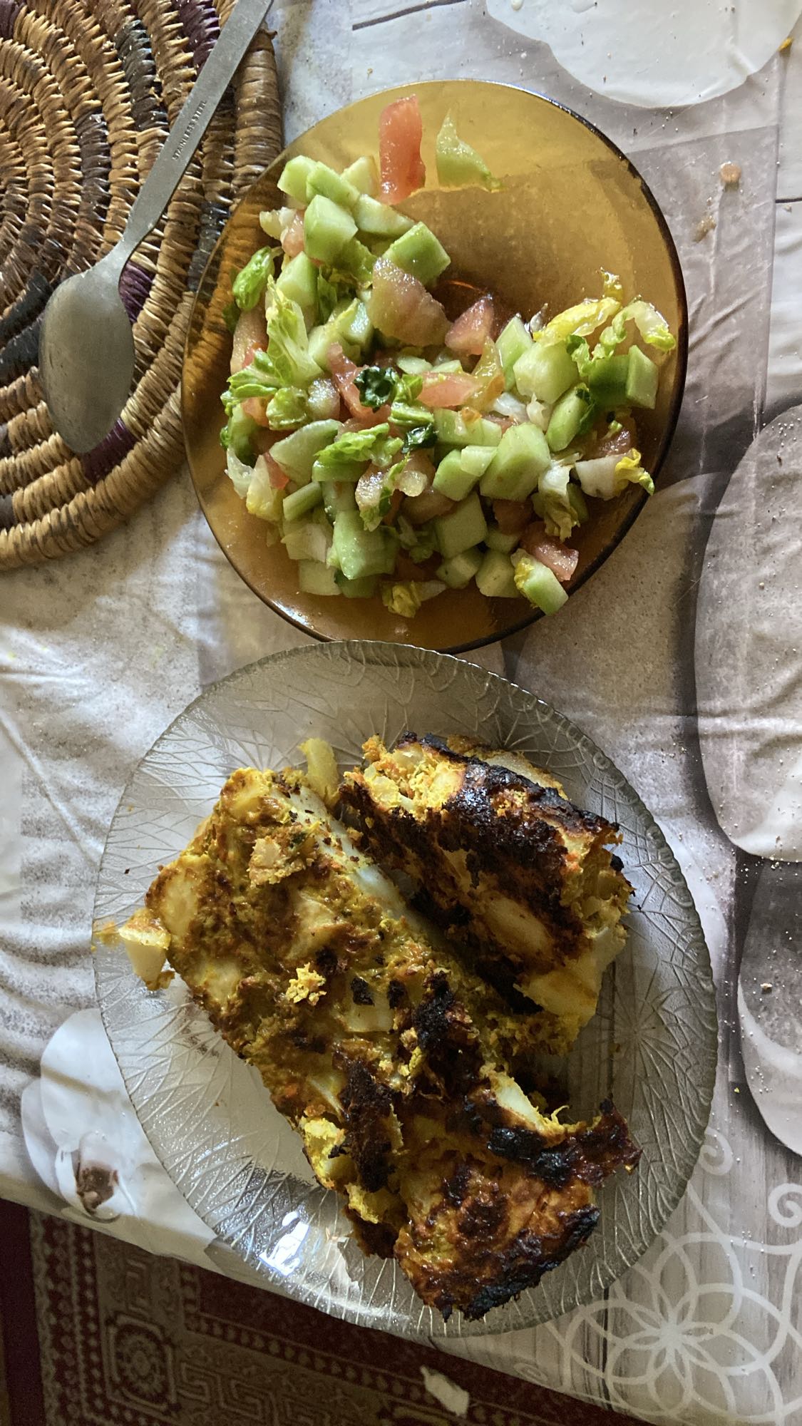 Tajine au poulet et salade