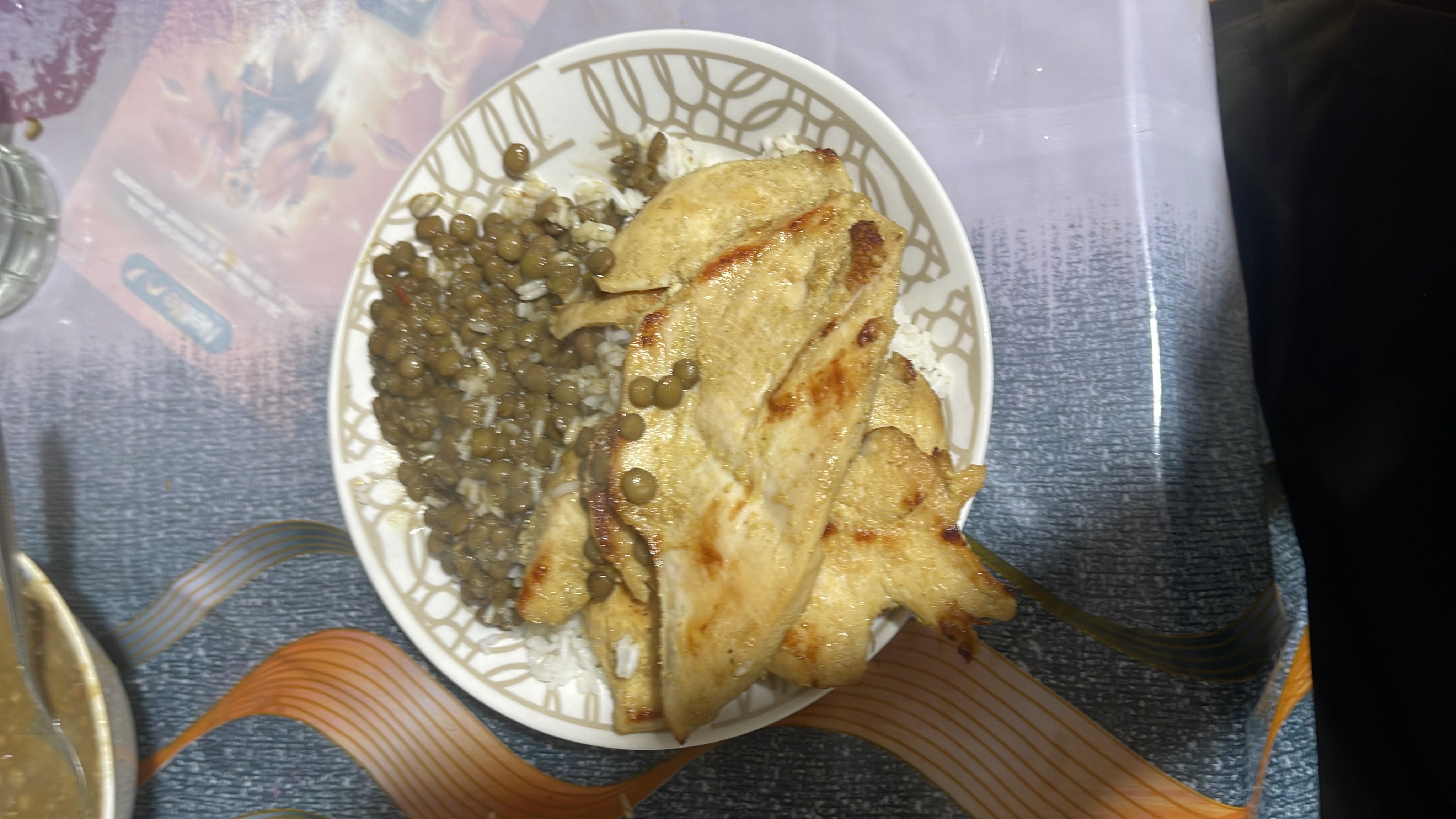 Pollo con lentejas y arroz