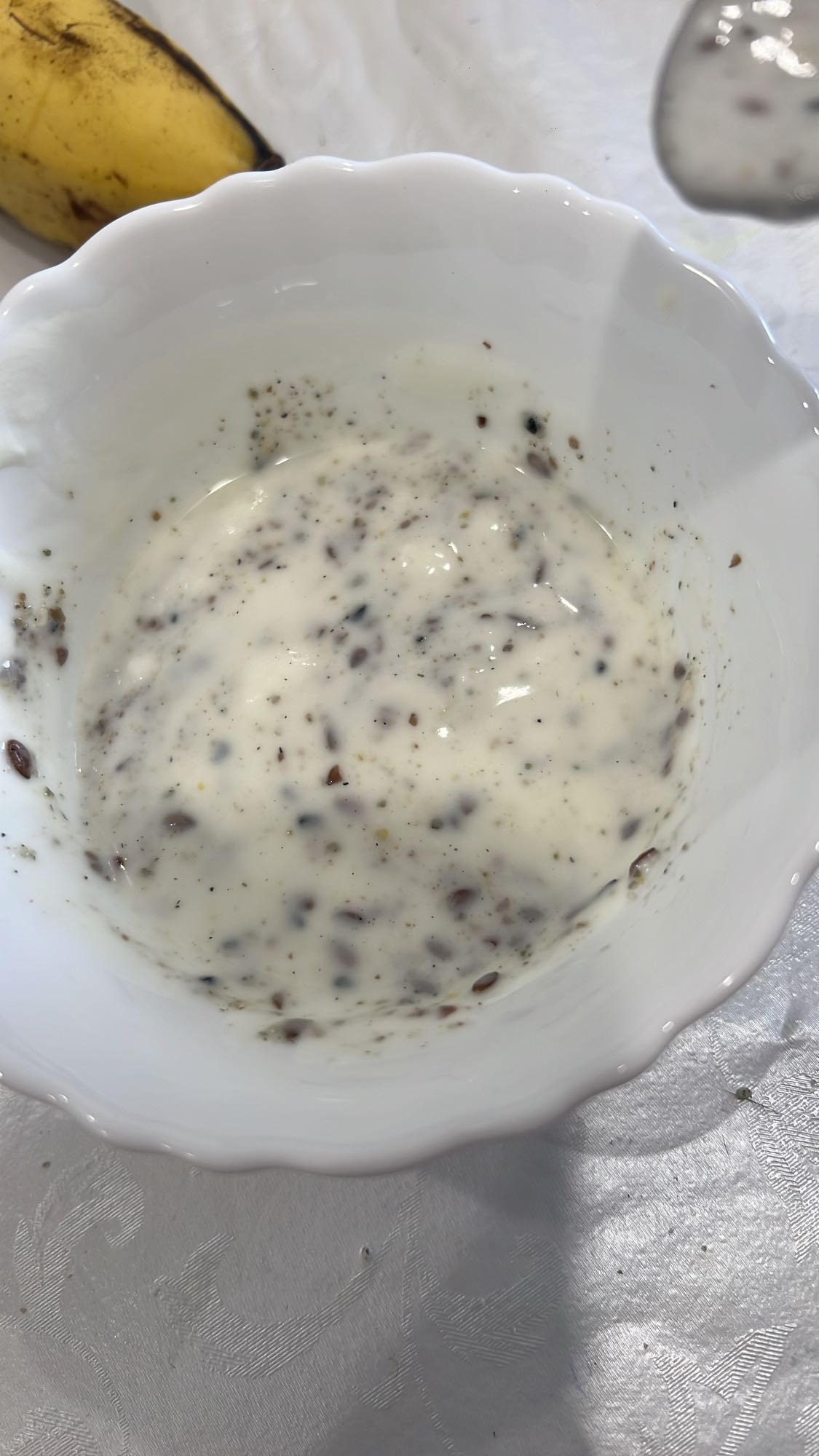 Йогурт с семенами