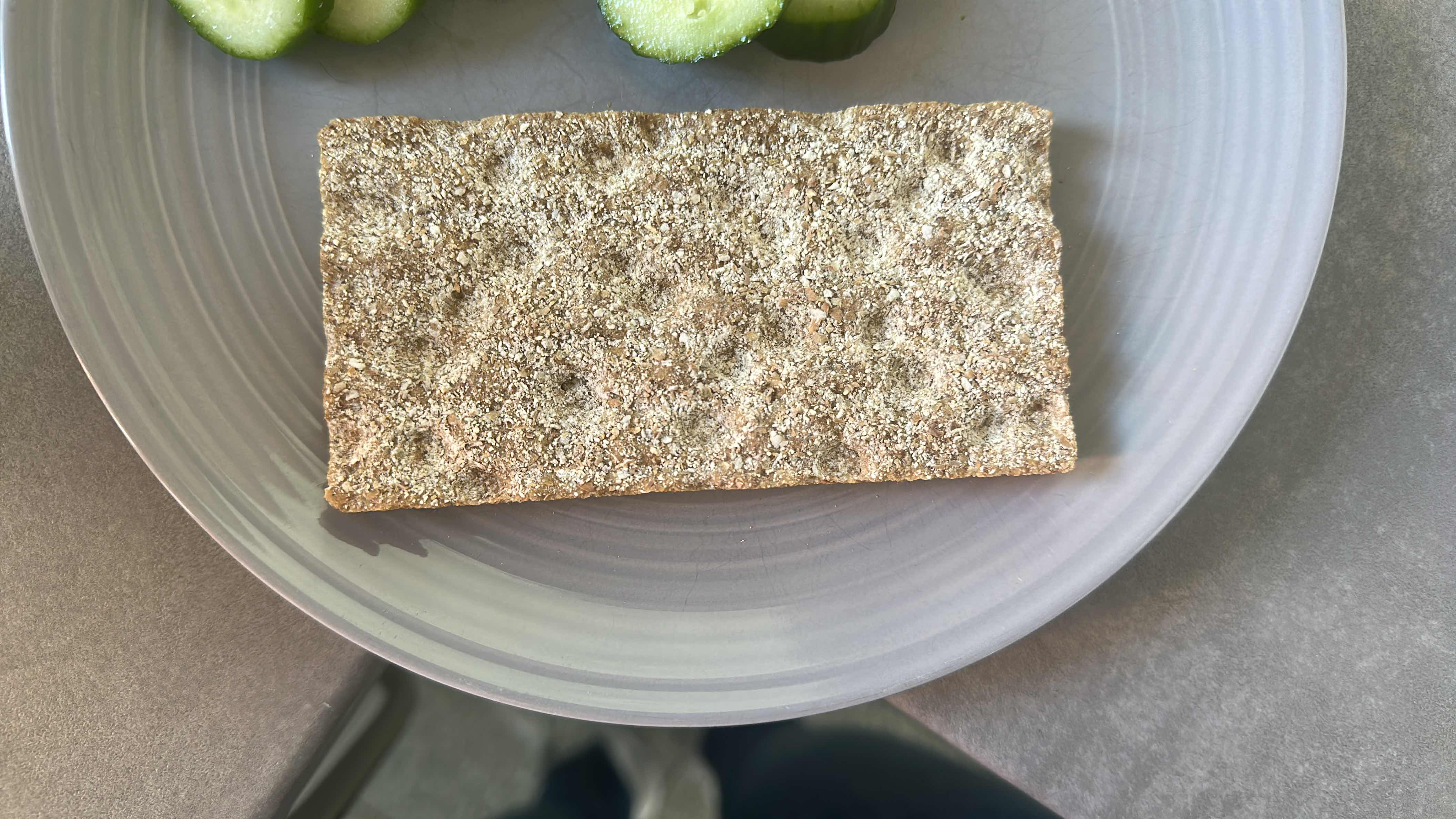 Knäckebrot mit Gurke