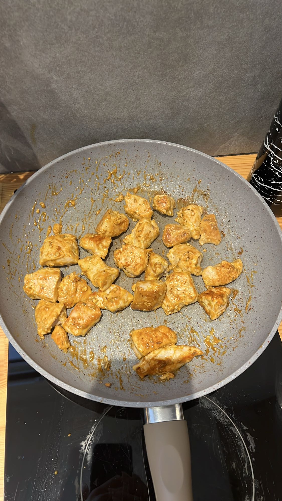 Κοτόπουλο με σάλτσα