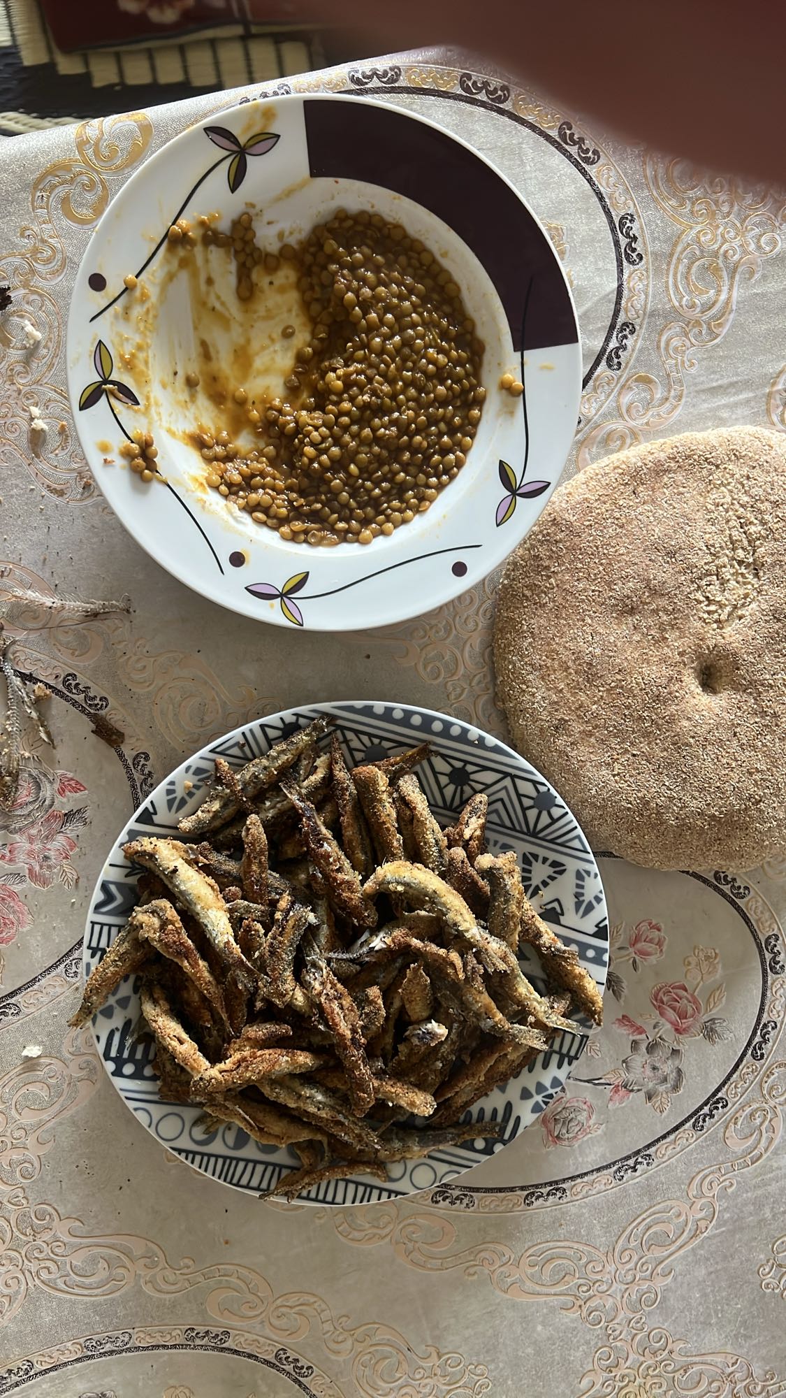 Lentilles et poisson frit