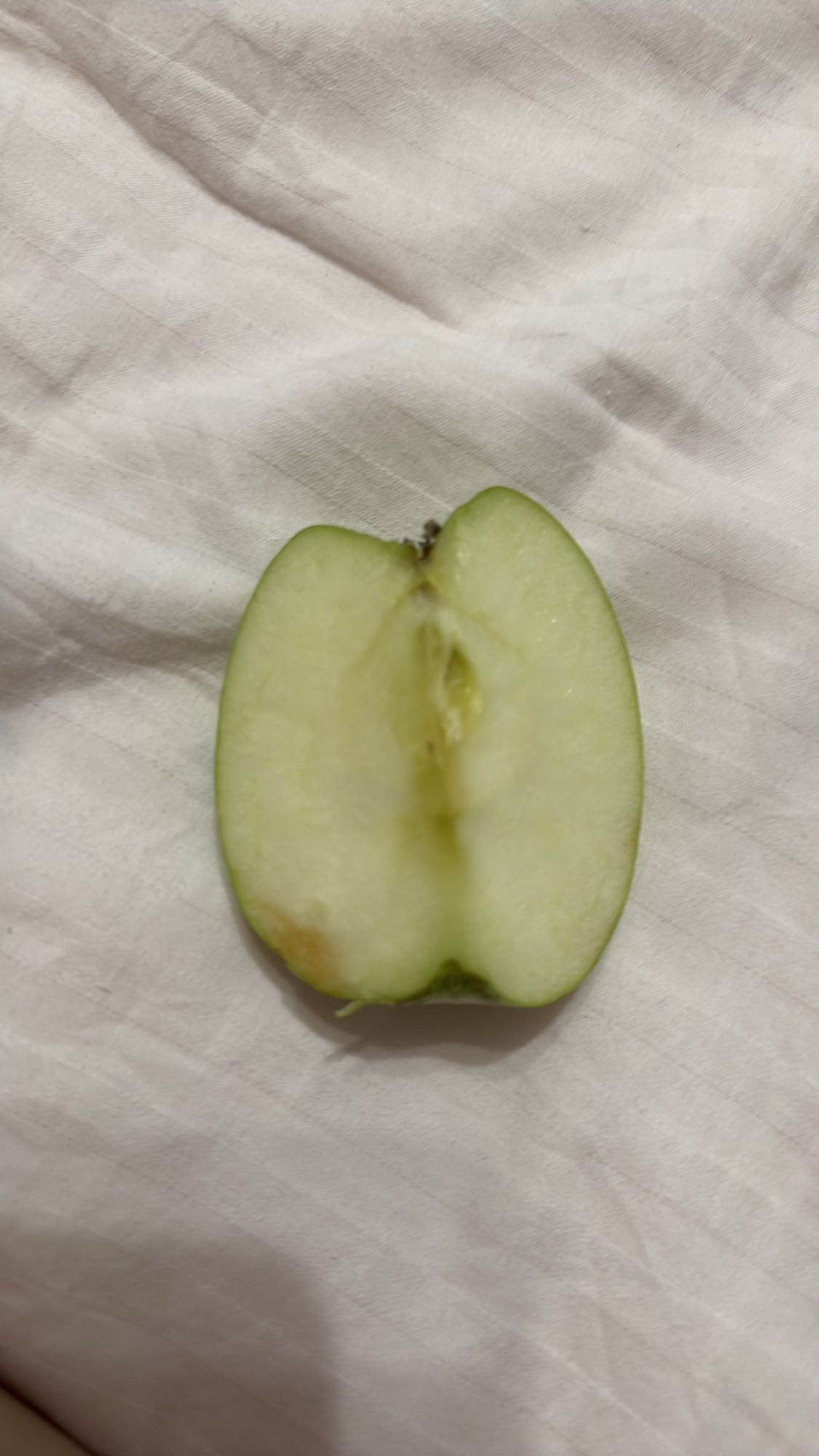 Зеленое яблоко