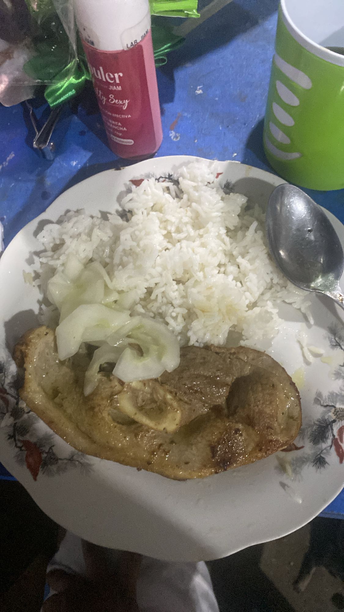 Arroz con carne y repollo