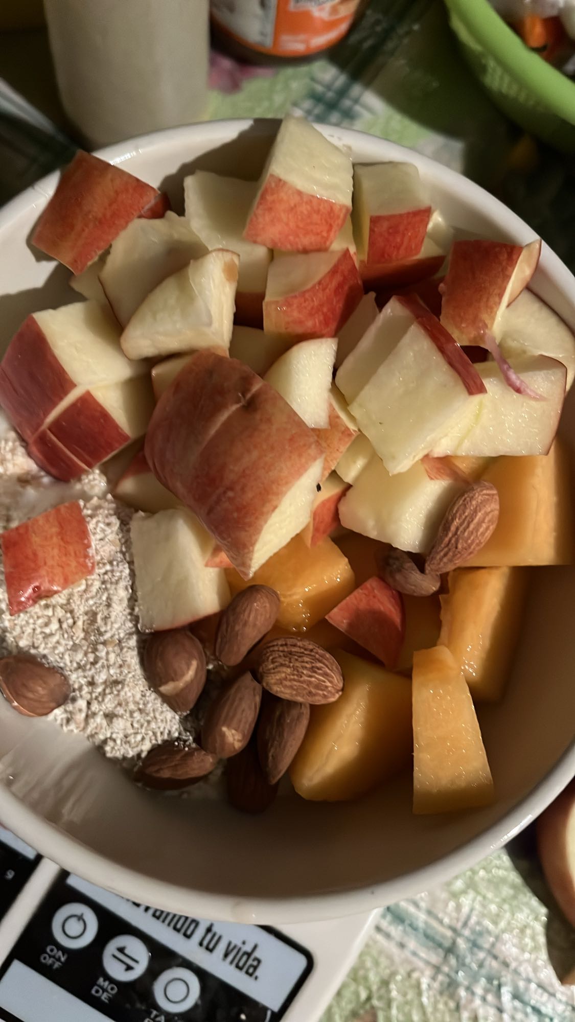 Avena con frutas y almendras