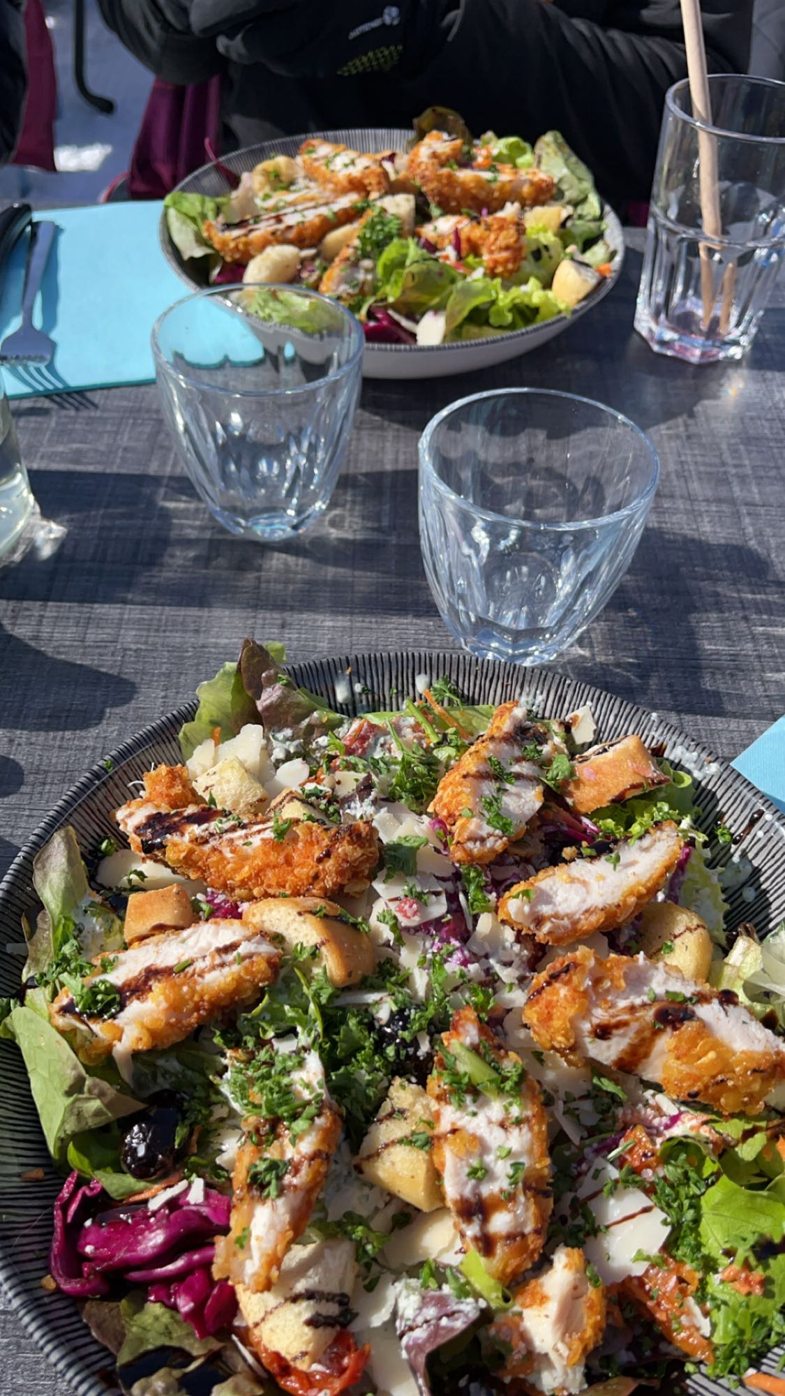 Salade de poulet croustillant