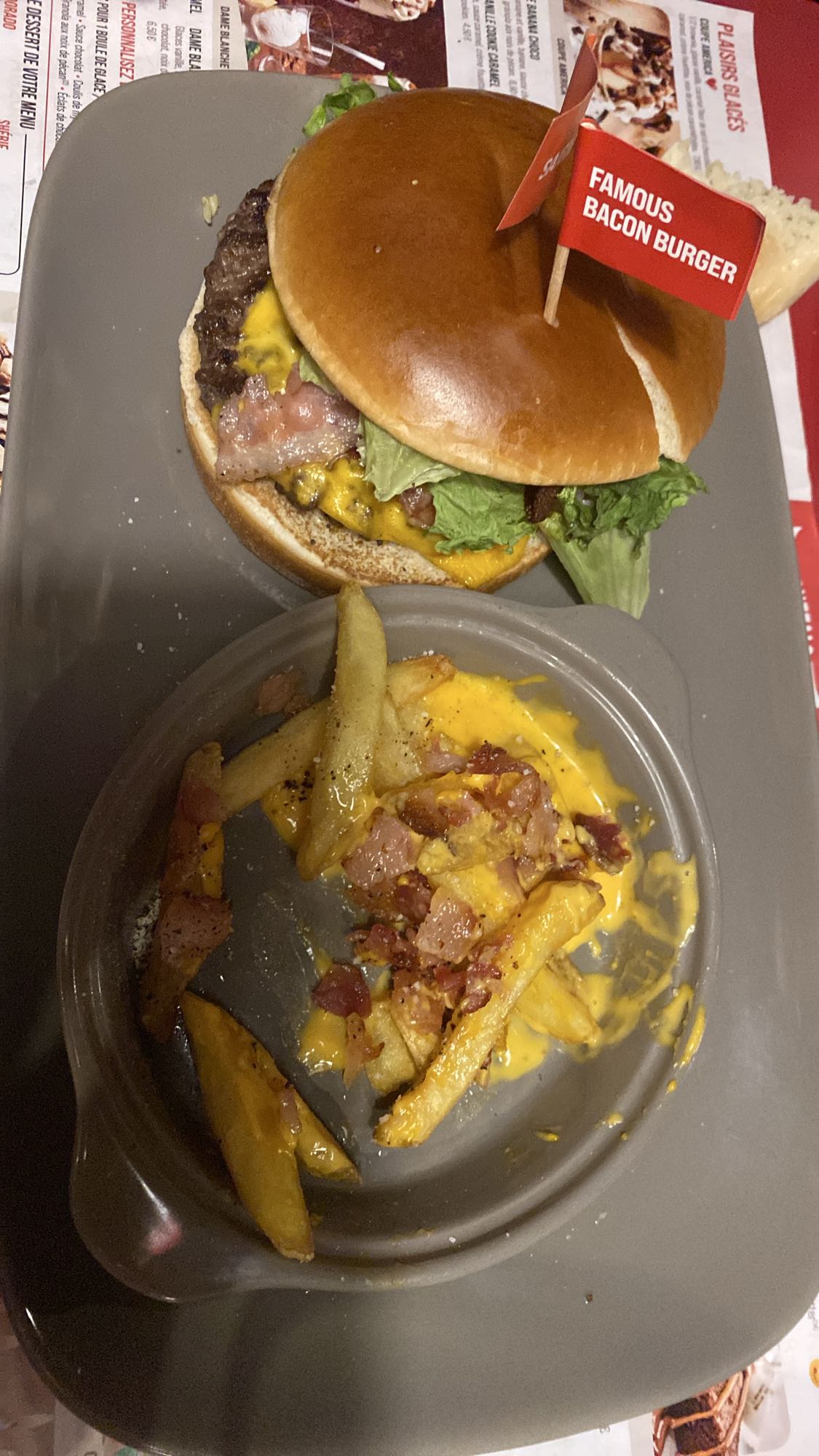Burger au bacon célèbre