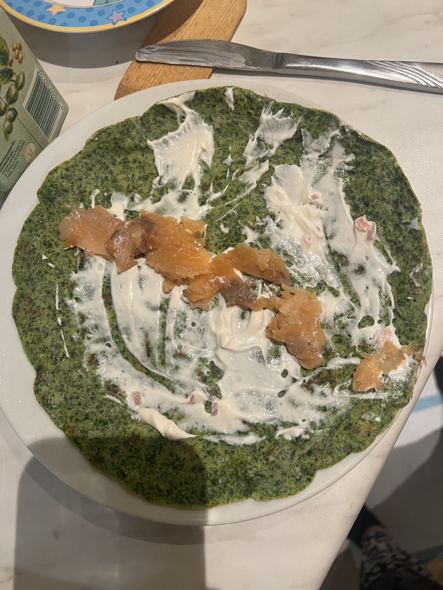 Szpinakowy wrap z łososiem