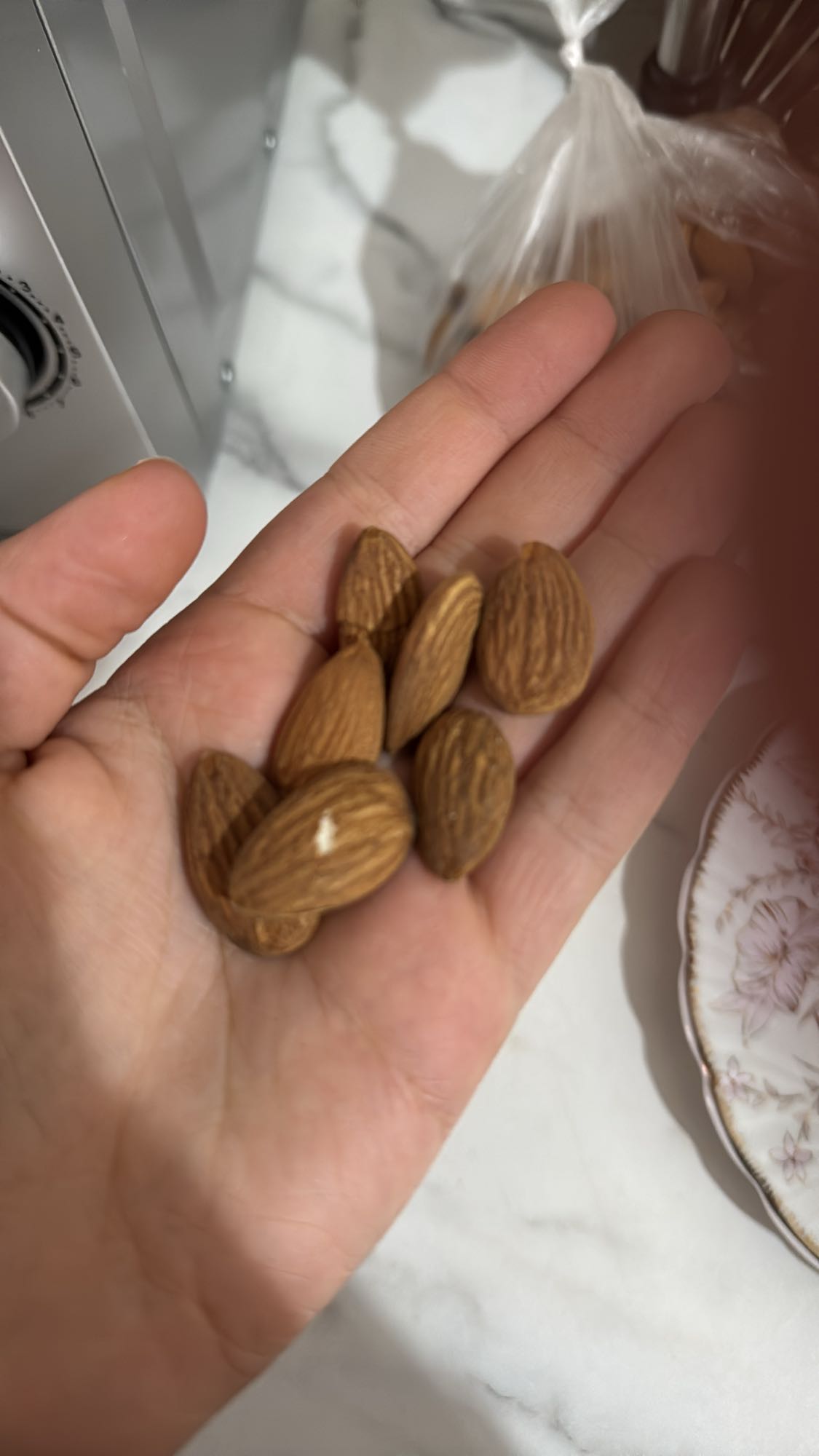 Raw Almonds