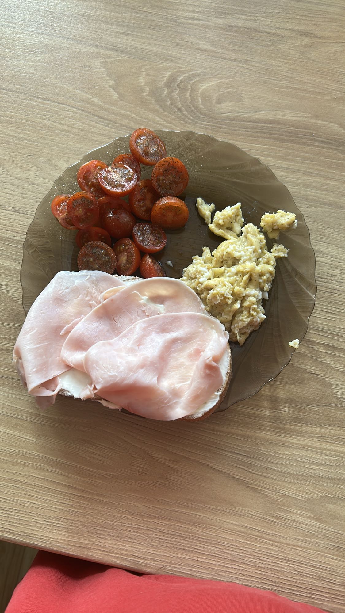 Snídaně s vejci a šunkou