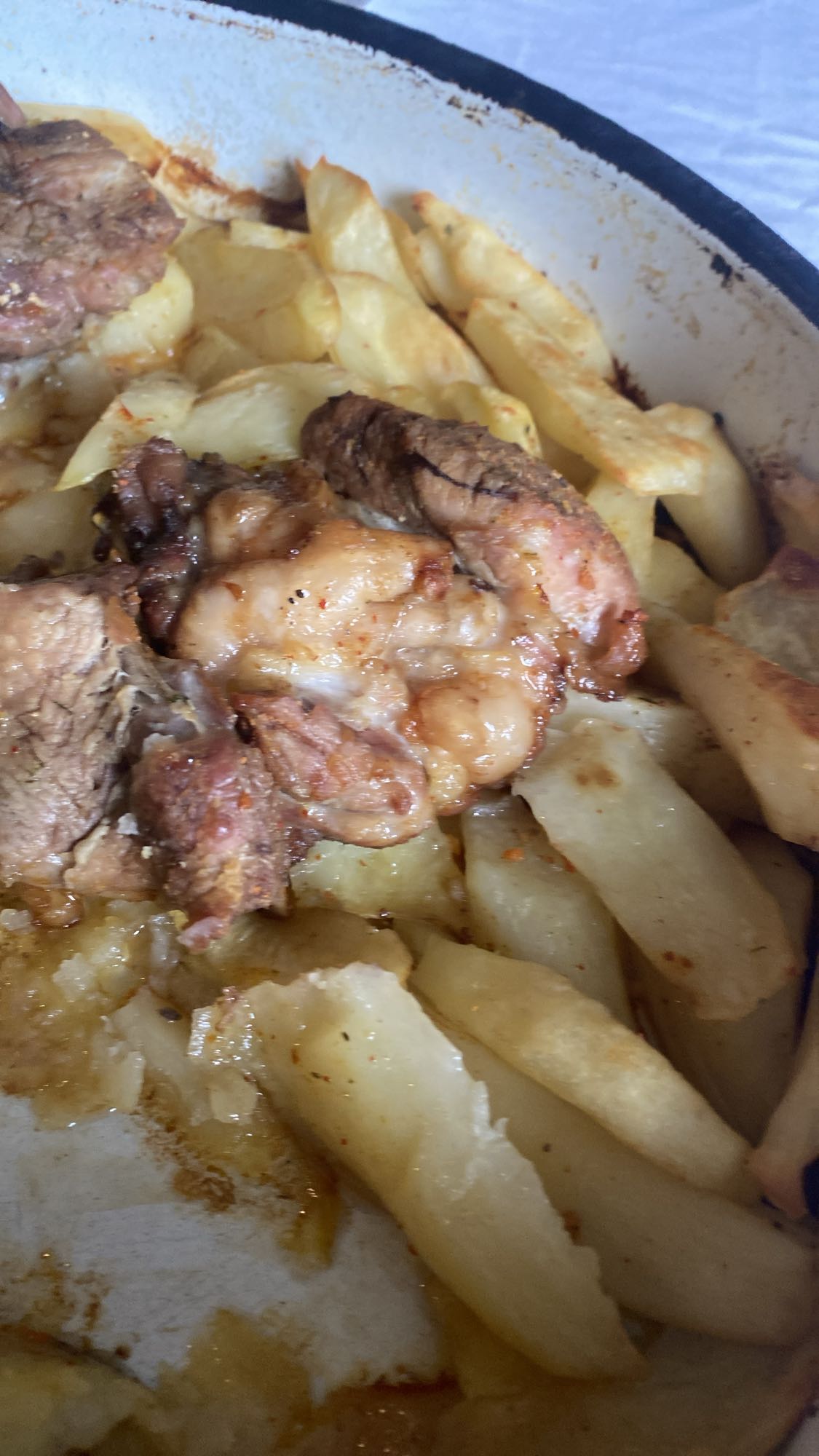 Pečena janjetina s krumpirom