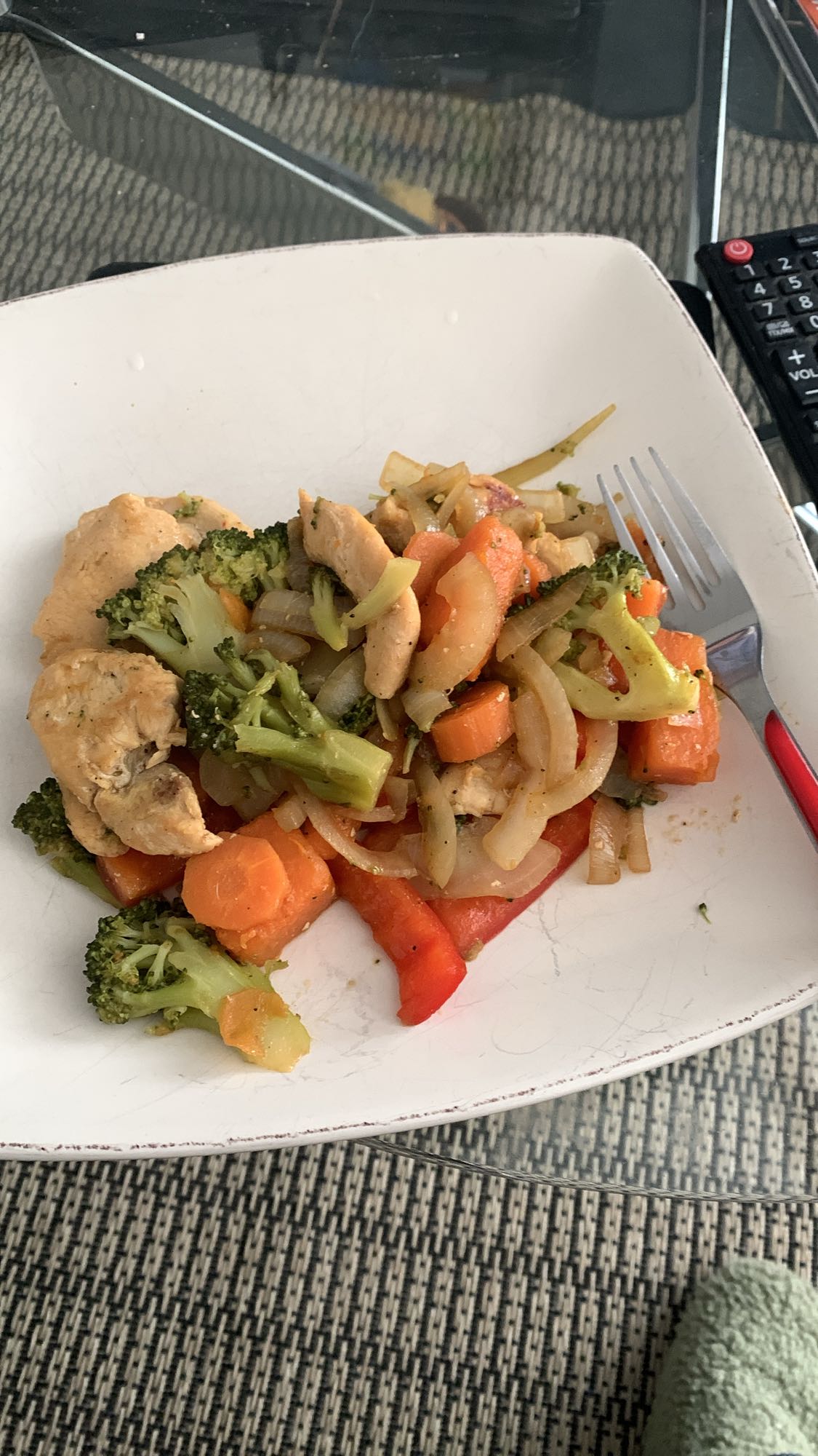 Poulet aux légumes sautés