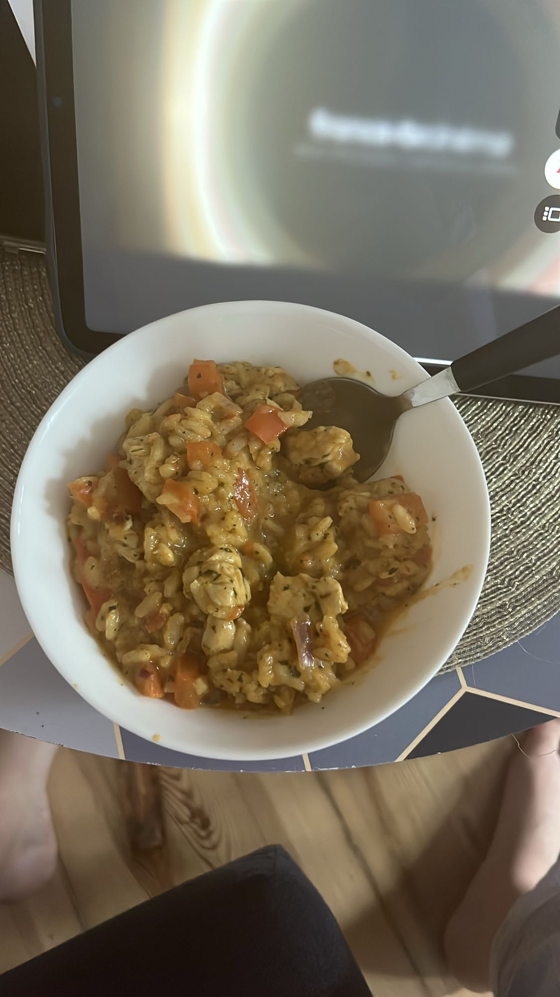 Riz au poulet épicé