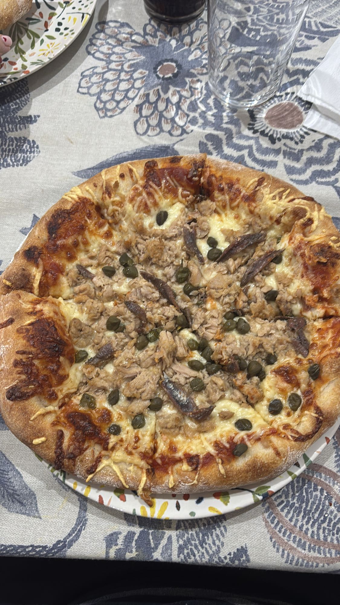 Pizza de atún y anchoas