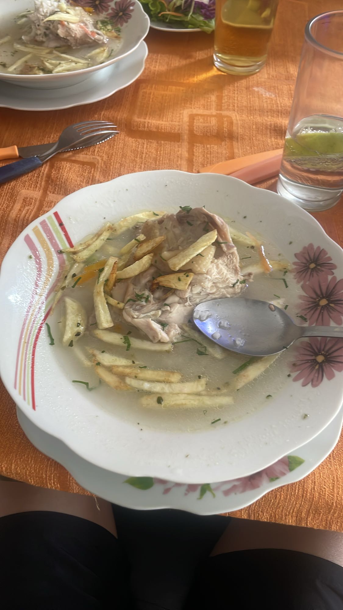 Caldo de gallina