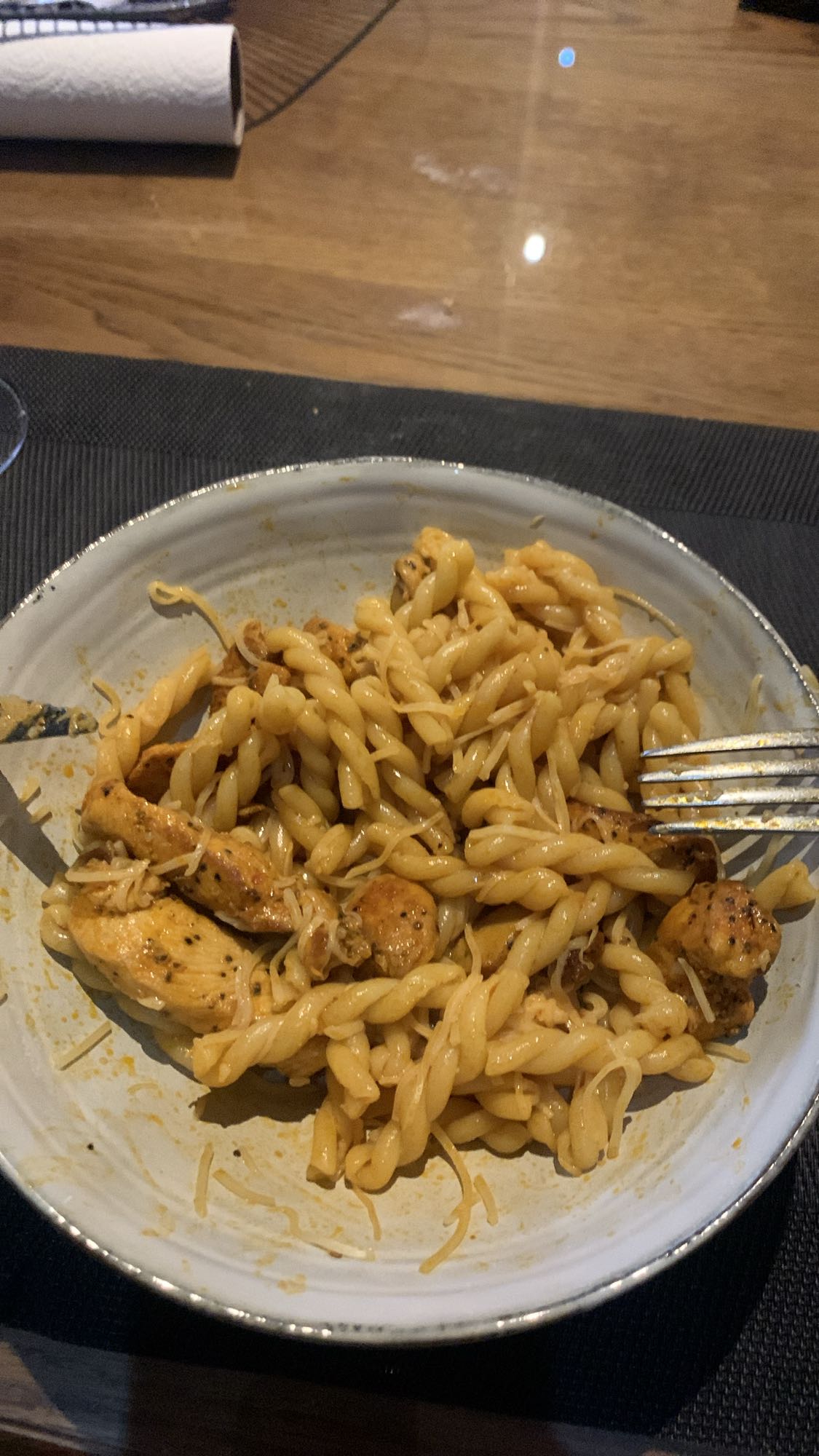 Pâtes au poulet épicé