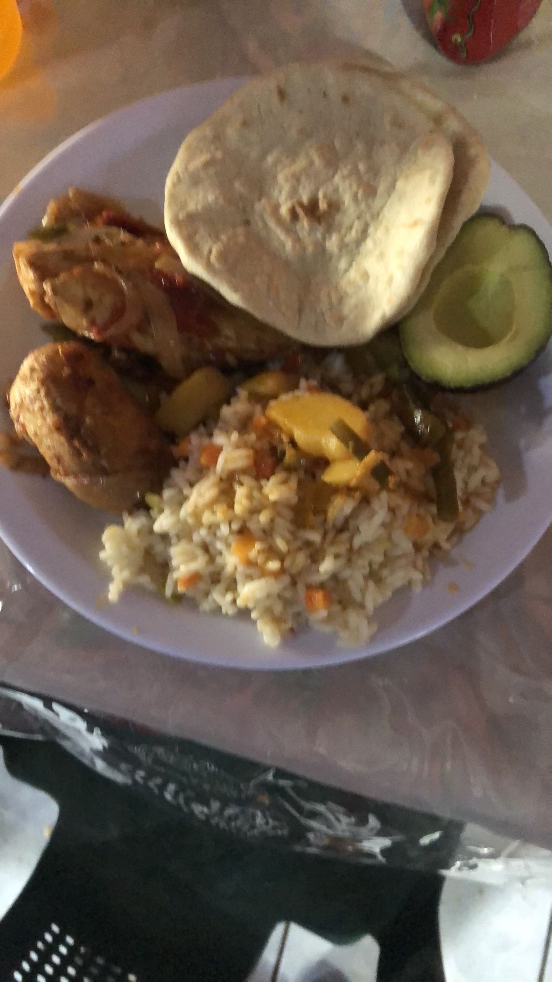Pollo guisado con arroz