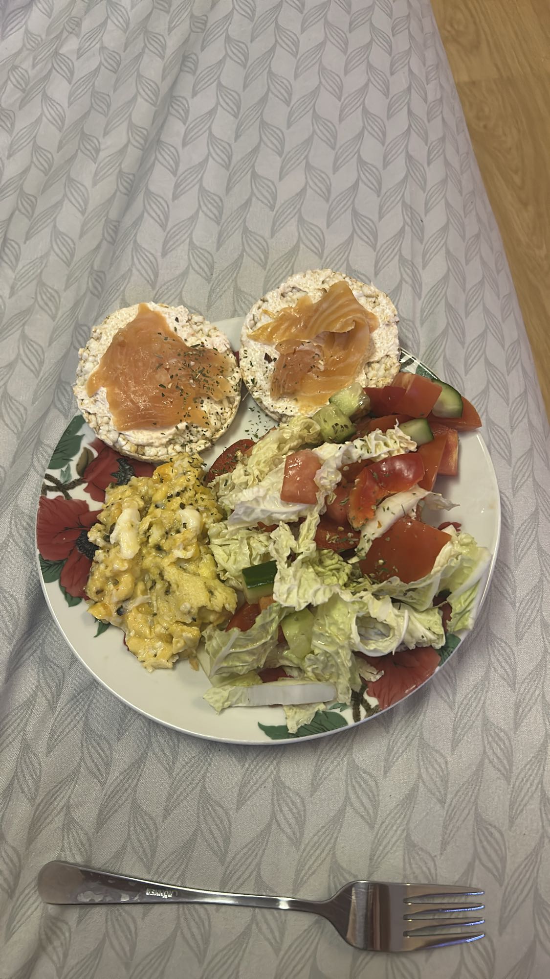 Сніданок з лососем