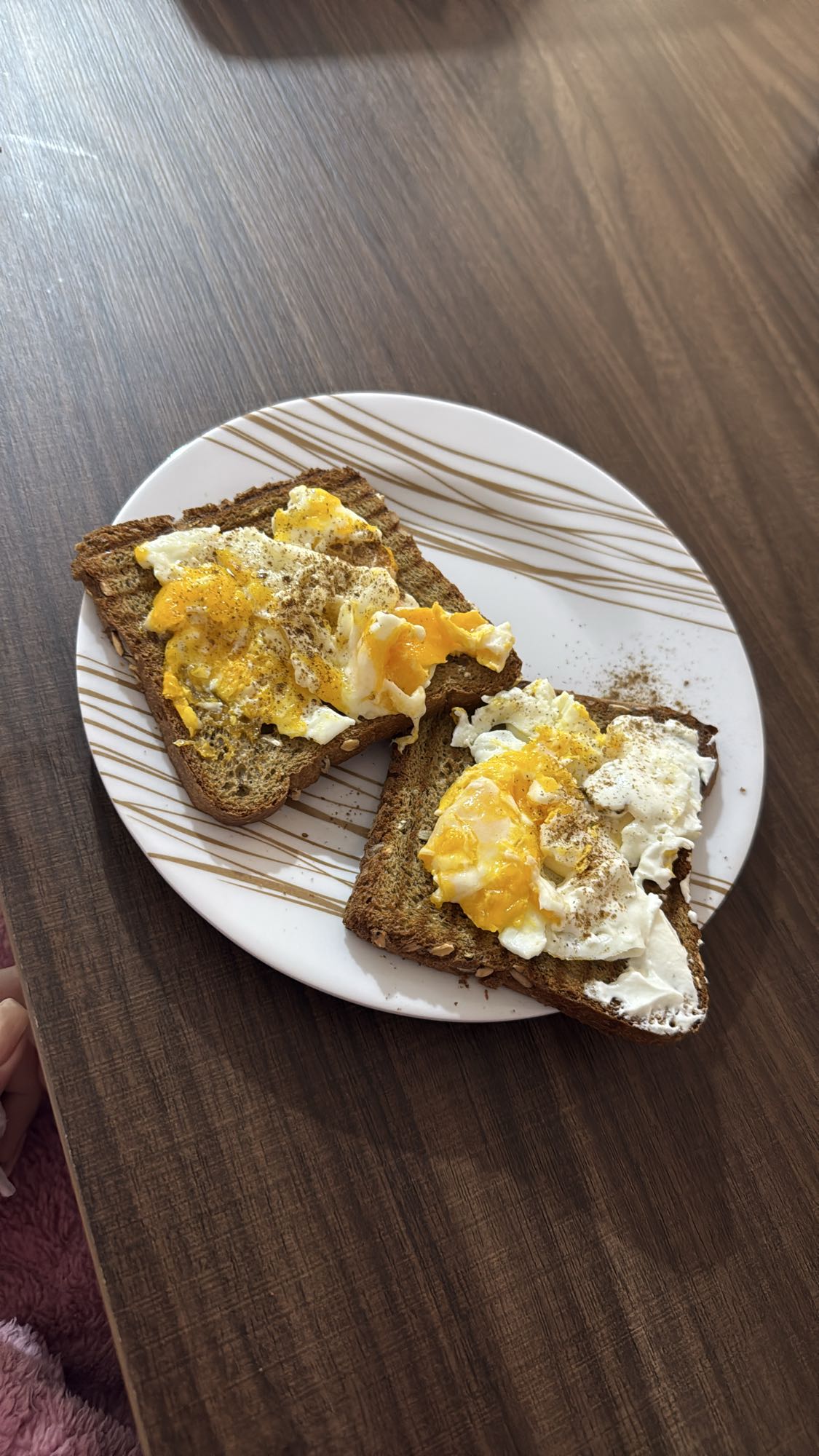 Egg Toast with Cream Cheese