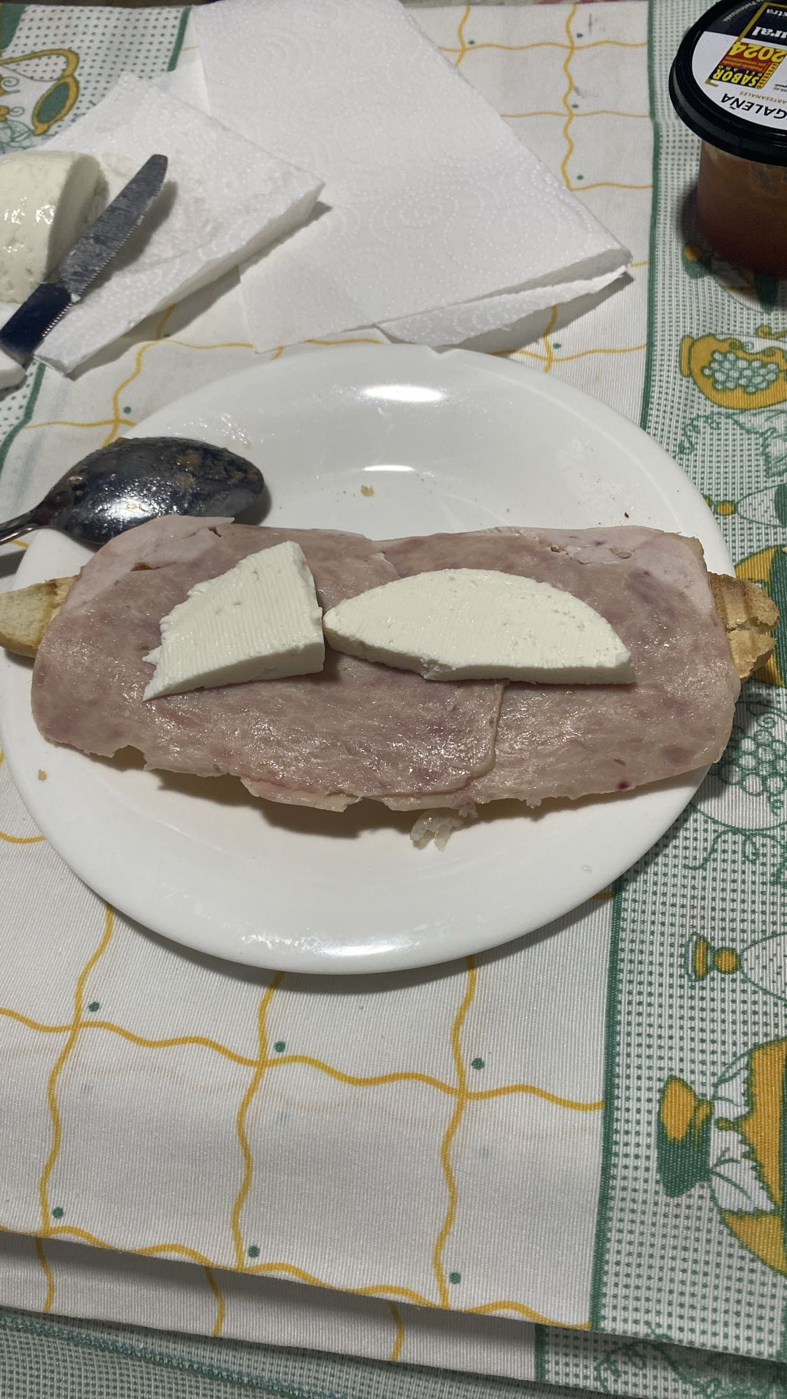 Torta de jamón y queso